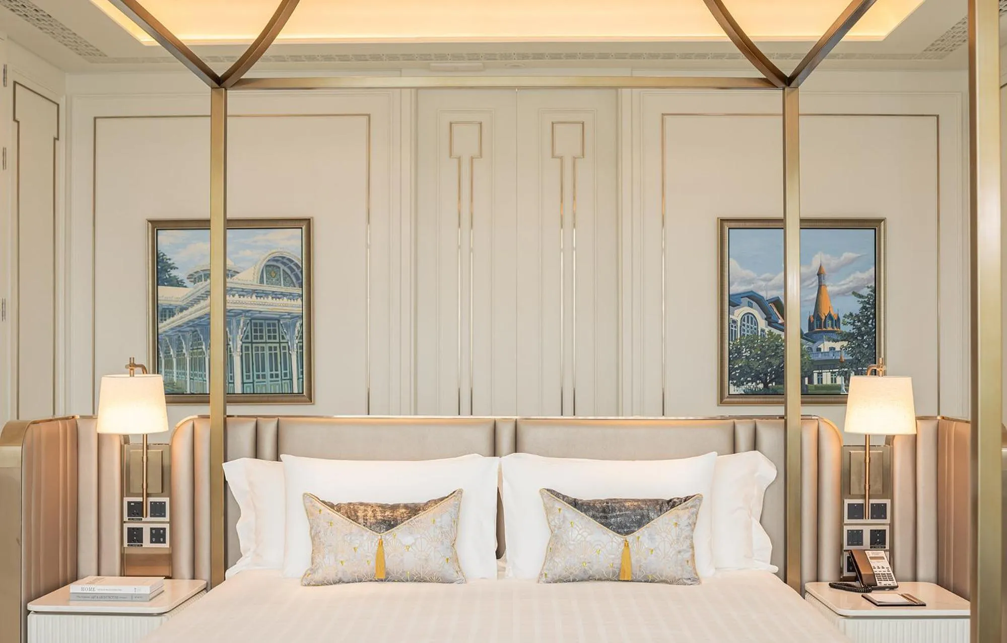 Bedroom, Bed in Eastin Grand Hotel Phayathai