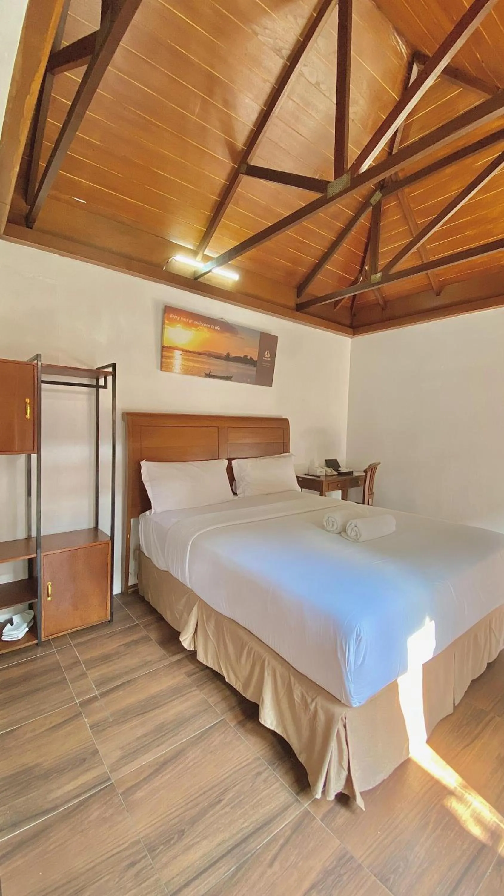 Bedroom, Bed in chrome hotel & resort solo