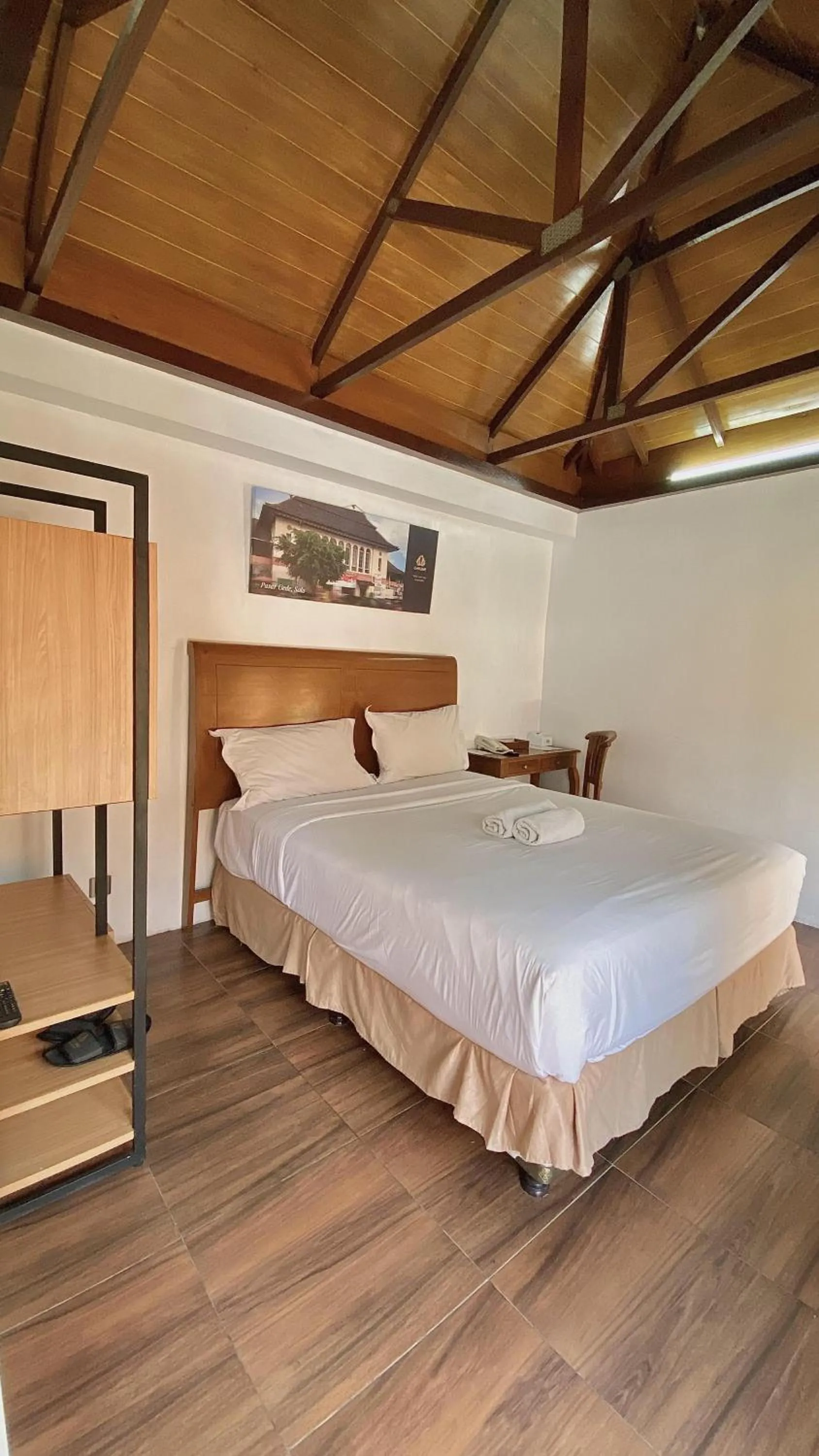 Bedroom, Bed in chrome hotel & resort solo