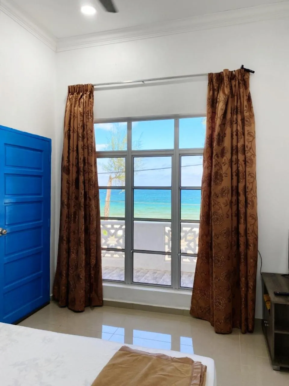 Bed in Raihan Beach Resort