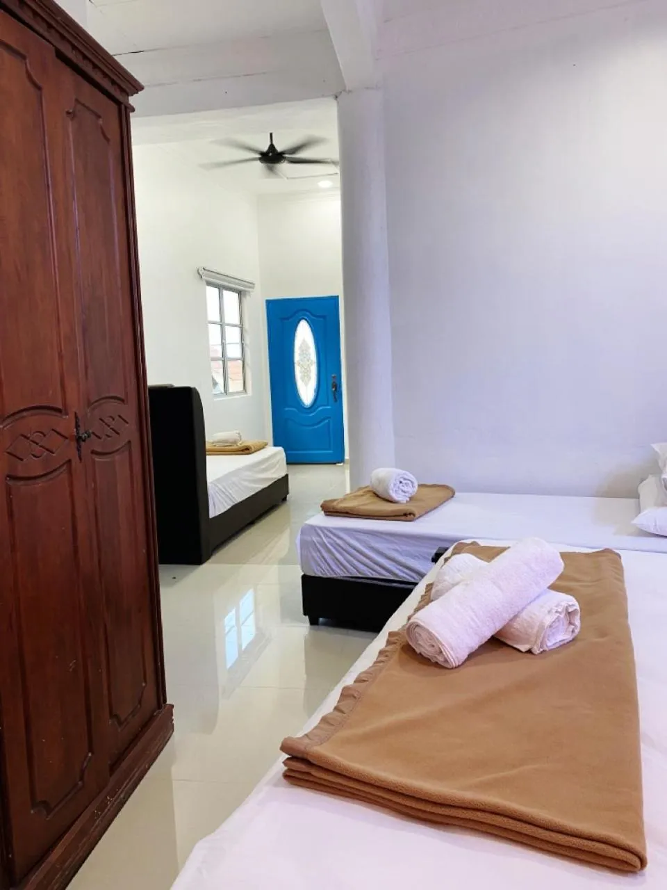 Bed in Raihan Beach Resort