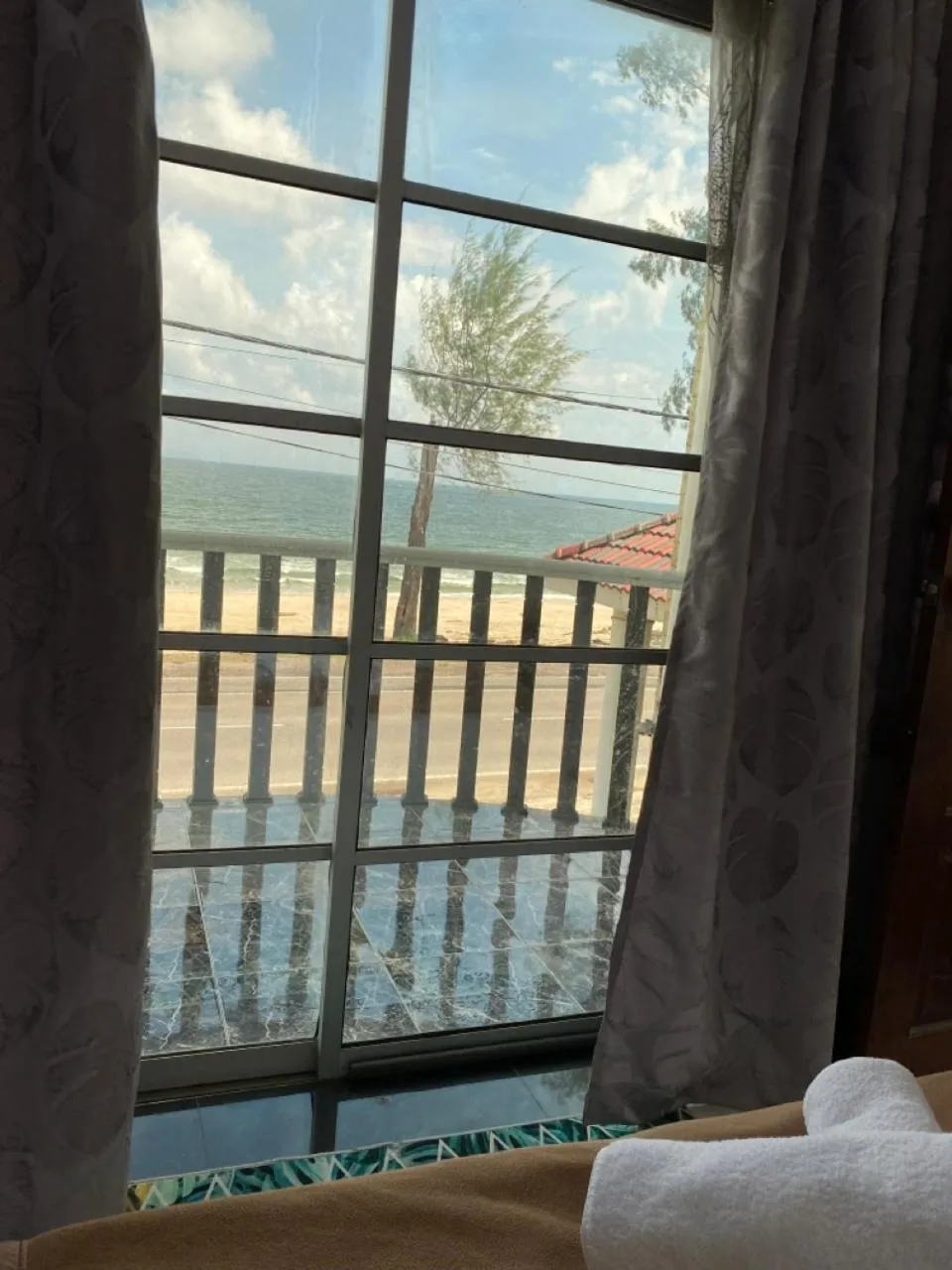 Bed in Raihan Beach Resort