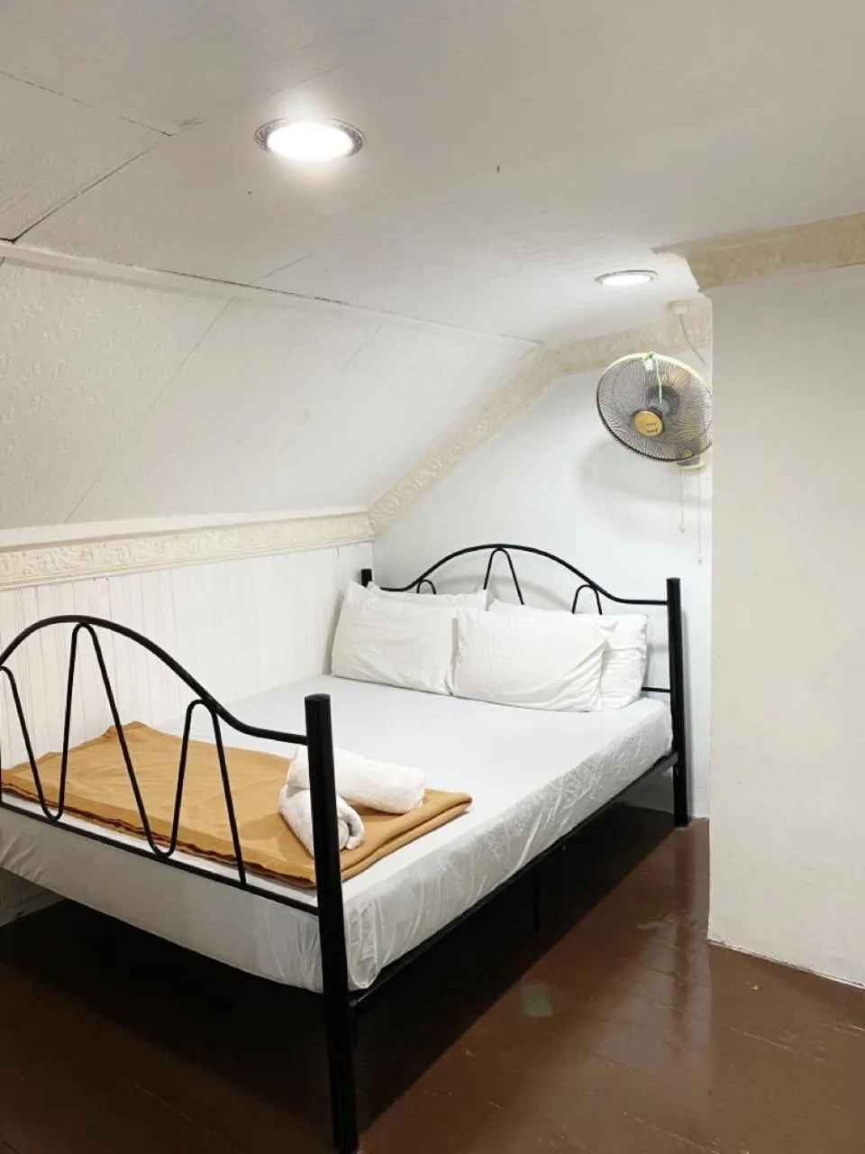 Bed in Raihan Beach Resort