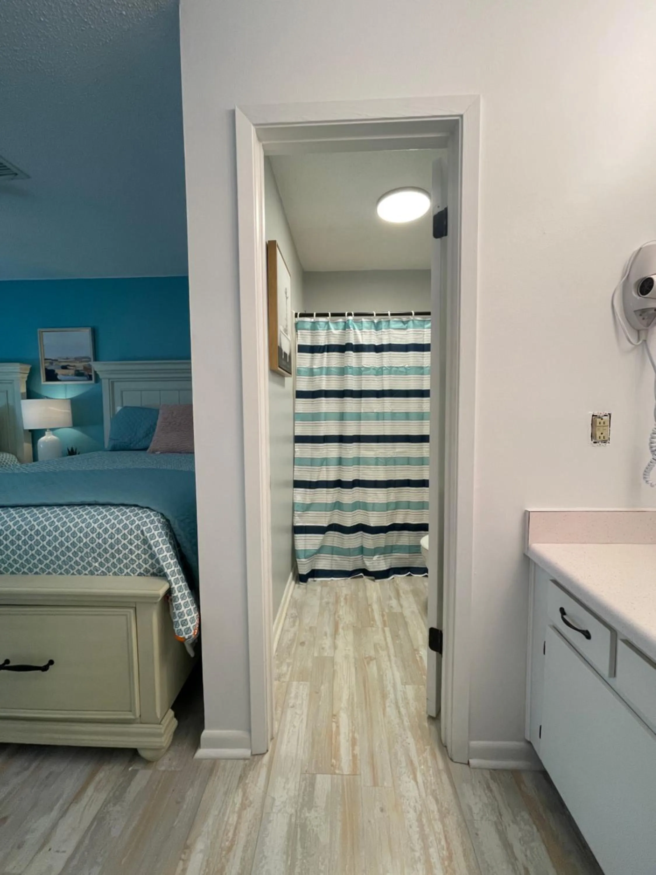 Ocean Breeze - Beautiful Condo & Pet Friendly