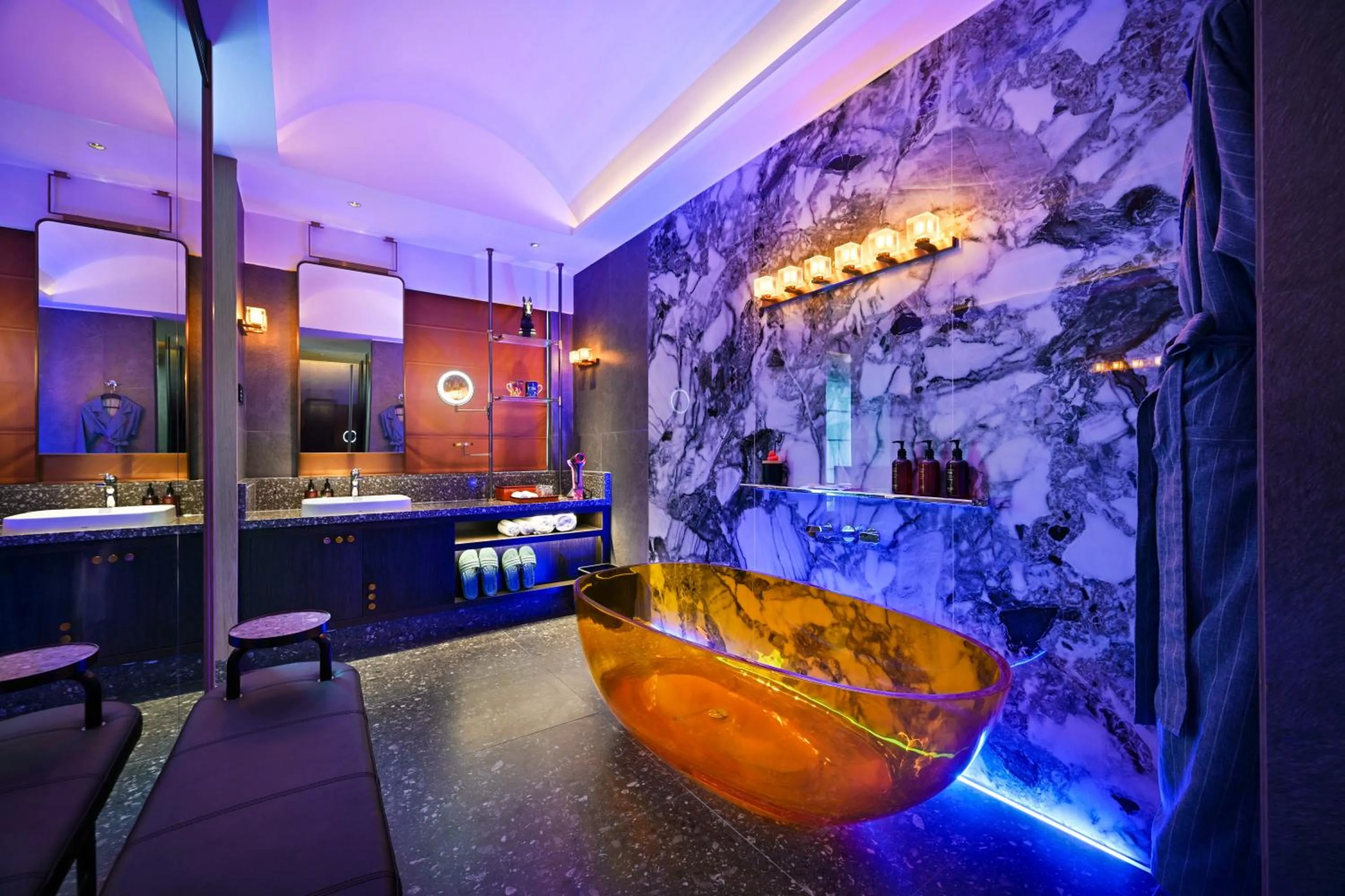 Bathroom in Arthur Hotel Luogang Xiangang Metro Guangzhou-Free Breakfast and Free Afternoon Tea