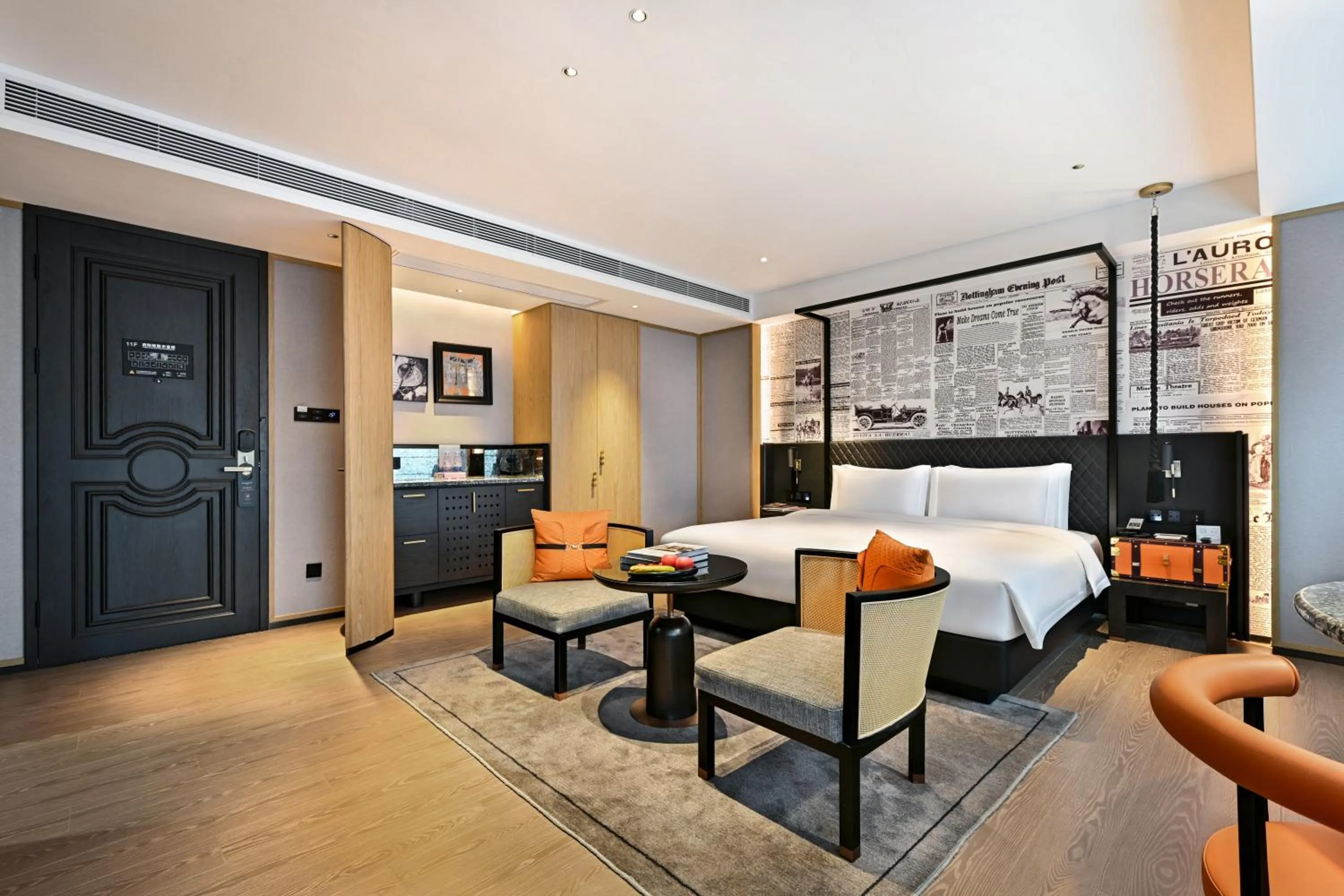 Photo of the whole room, Bed in Arthur Hotel Luogang Xiangang Metro Guangzhou-Free Breakfast and Free Afternoon Tea