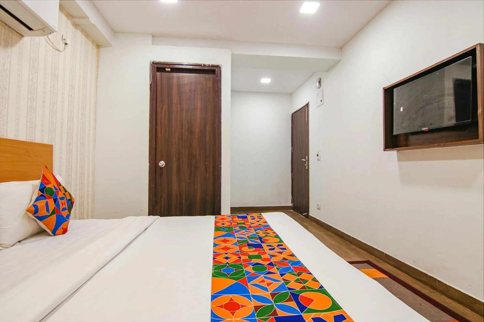 Bed in FabHotel Moro Rohini Sector 11