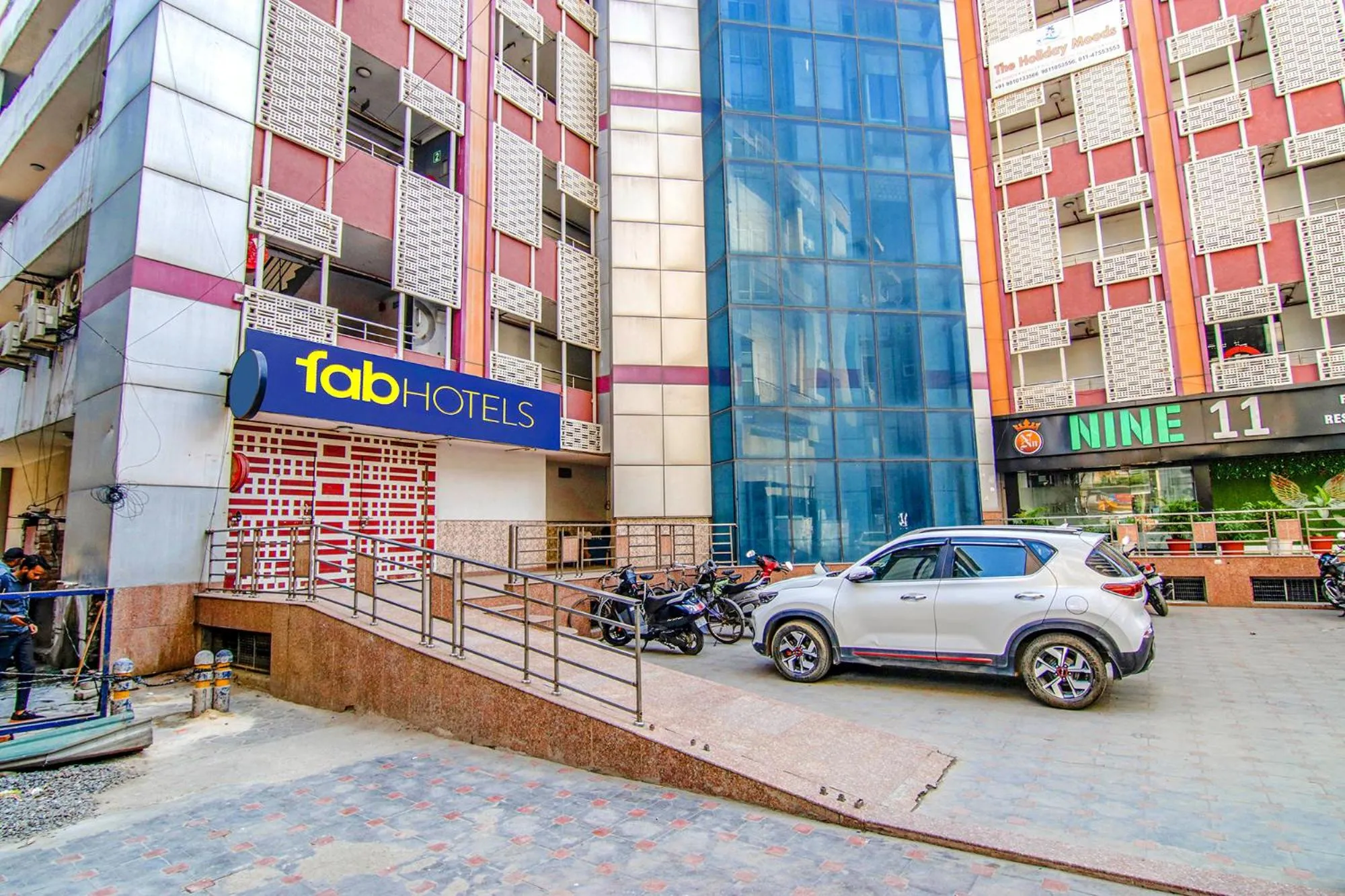 Facade/entrance in FabHotel Moro Rohini Sector 11