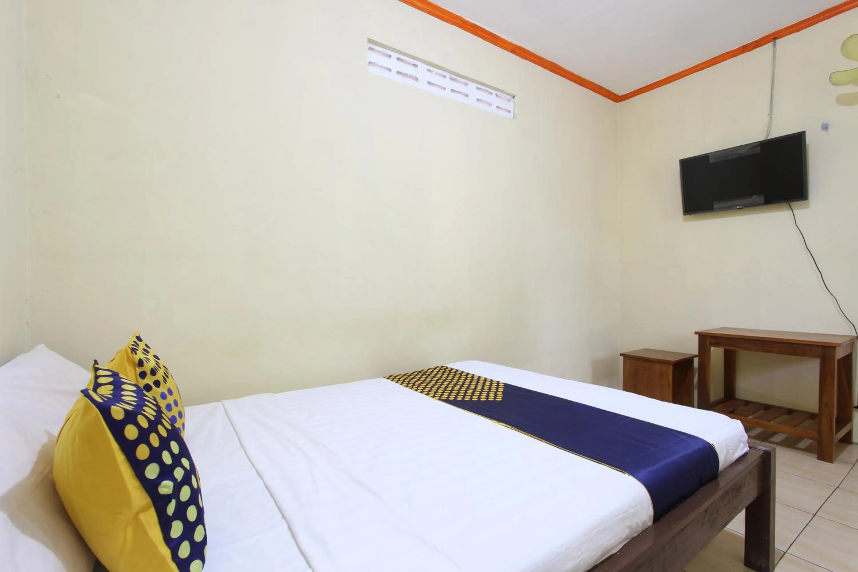 Bedroom, Bed in Hotel O Penginapan Tanjung Alang Syariah