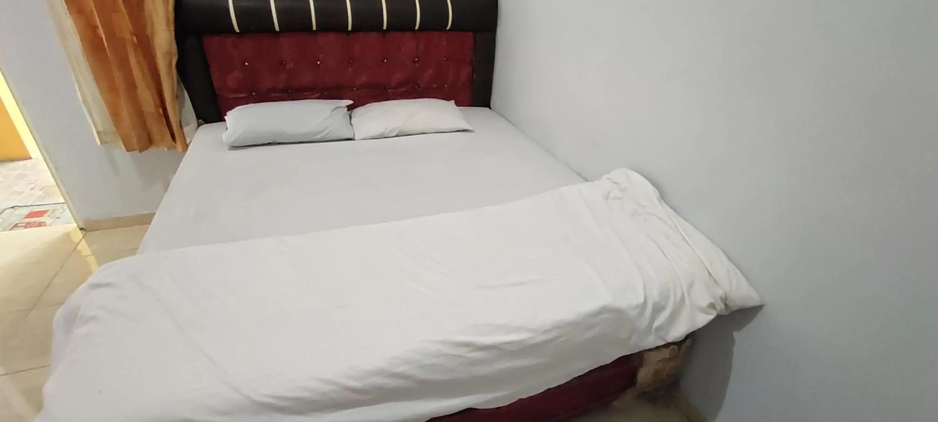 Bedroom in Hotel O Tris