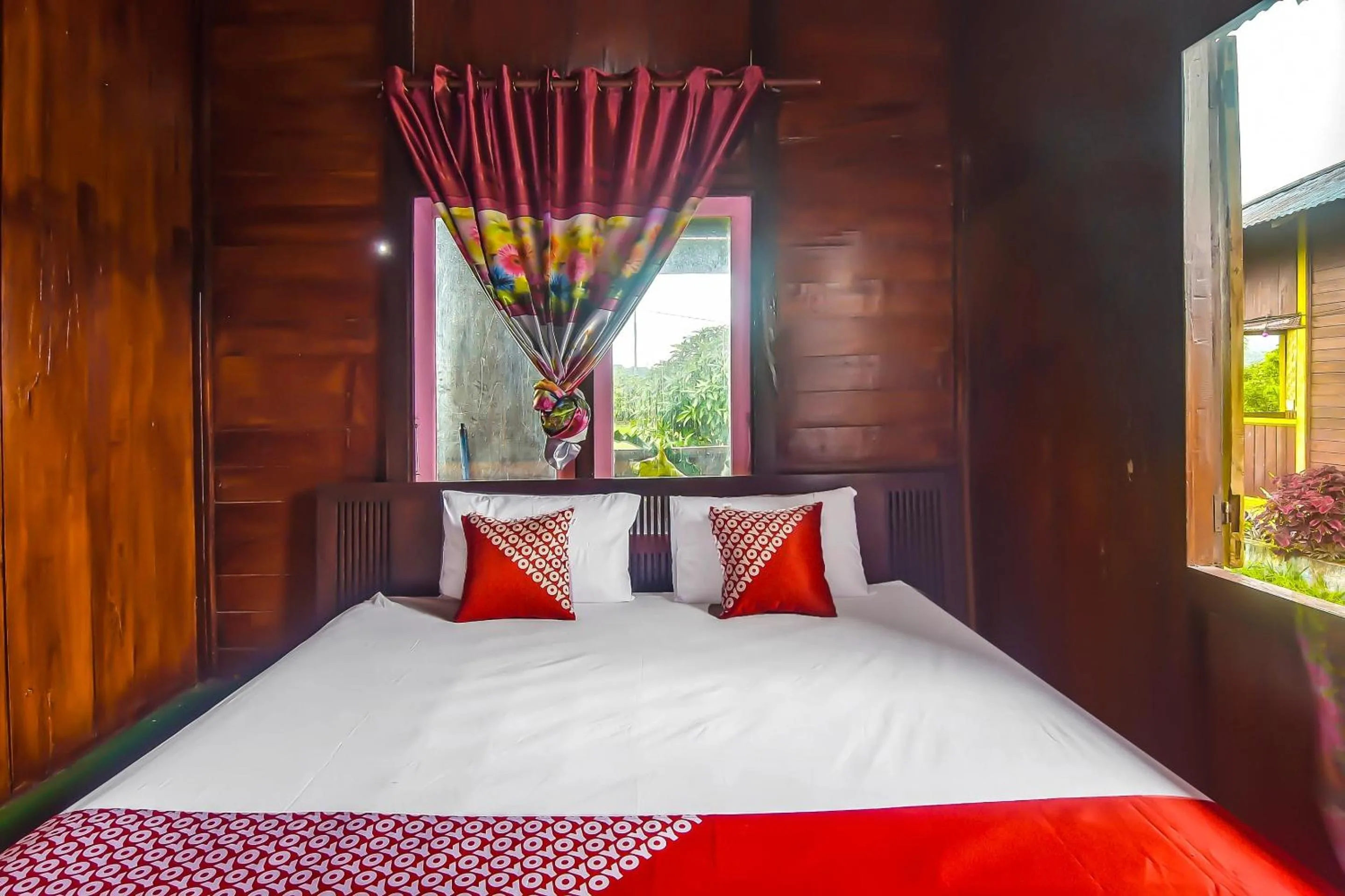 Bedroom, Bed in Hotel O Filadelfia Resto & Penginapan Near Benteng Moraya