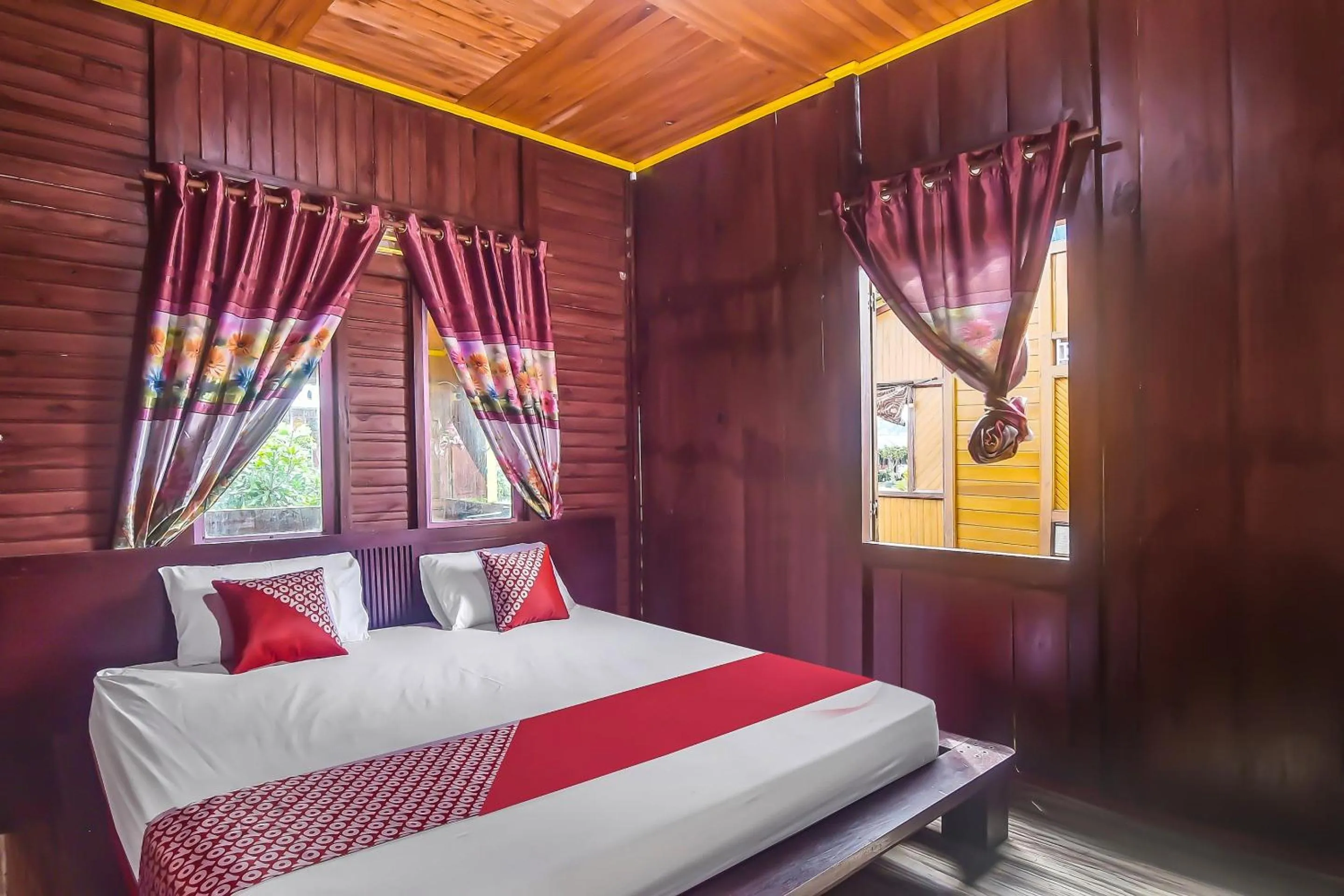 Bedroom, Bed in Hotel O Filadelfia Resto & Penginapan Near Benteng Moraya