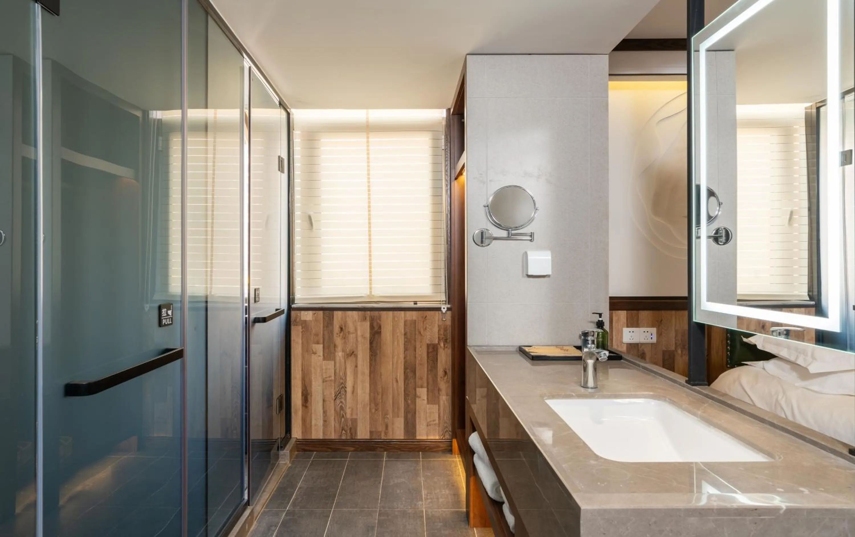 Property building in Nost algia Hotel T aiyuan Shanxi Museum