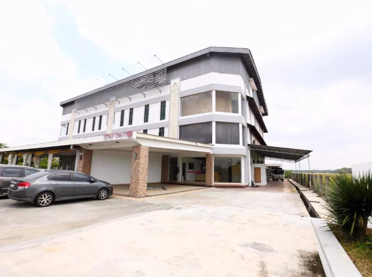 Property building in DZ Hotel Salor