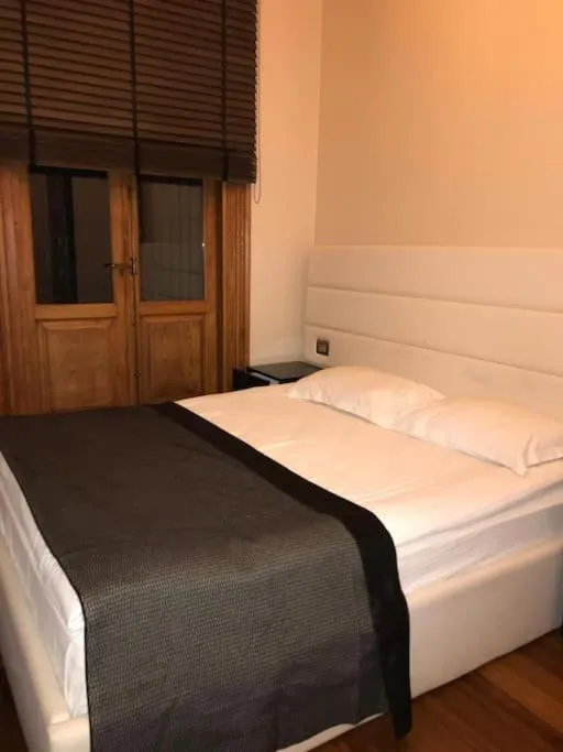 Bedroom, Bed in Aslan Residence