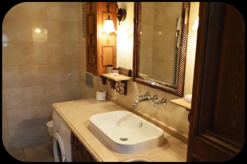 Bathroom in Aslan Residence