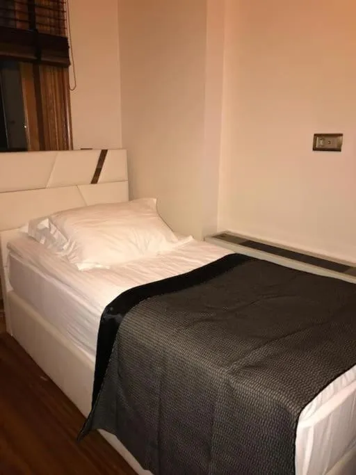 Bedroom, Bed in Aslan Residence