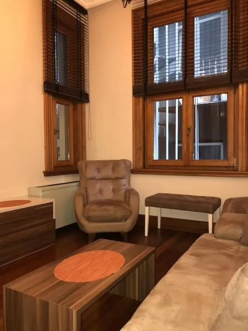 Living room in Aslan Residence