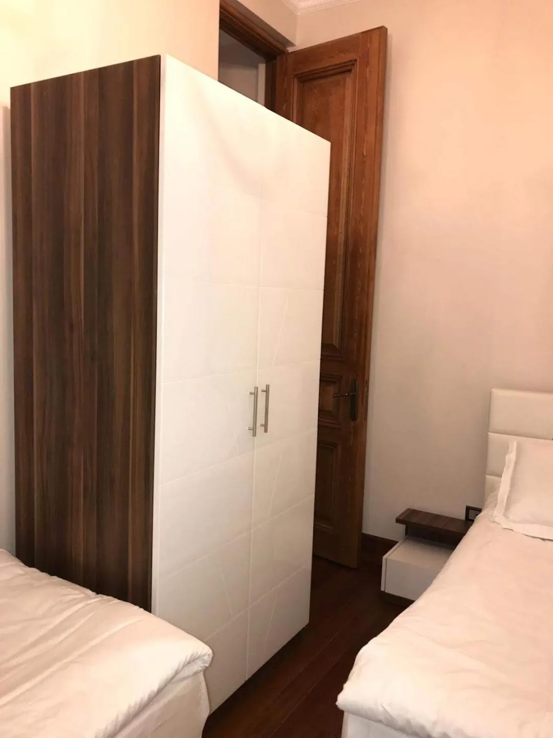 Bedroom, Bed in Aslan Residence