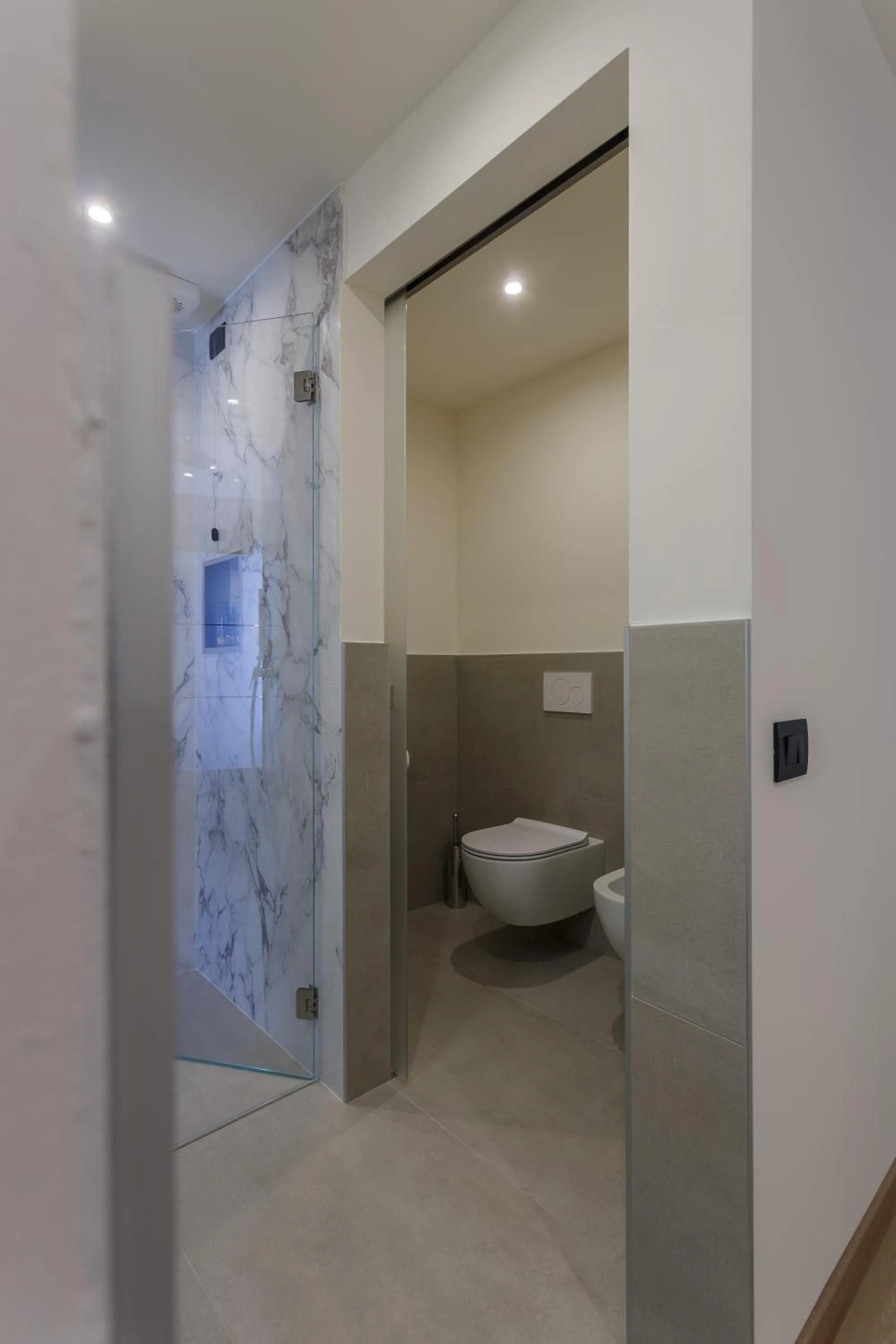 Toilet in Hotel Drago - Garda Lake Collection