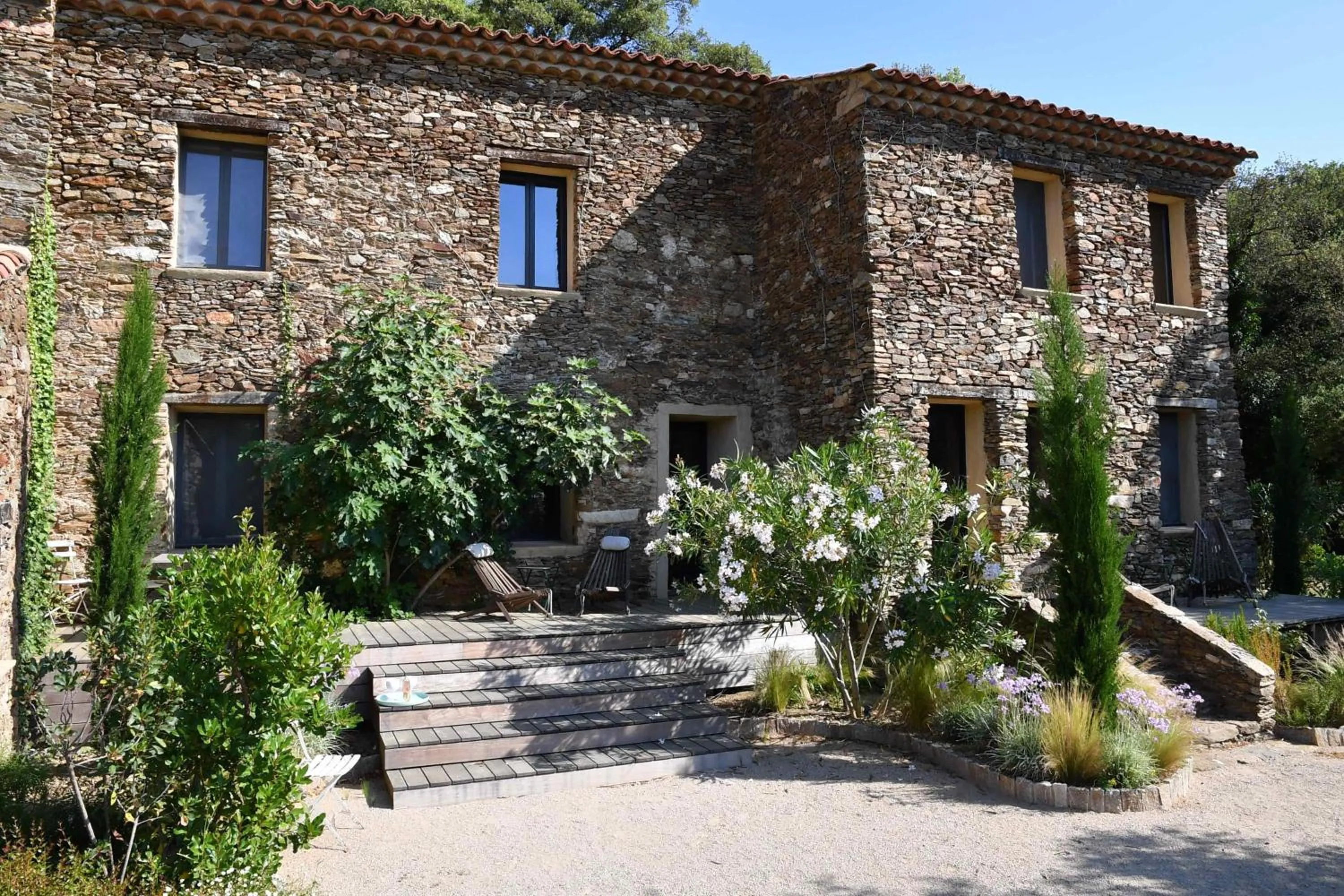 Junior Suite with Terrace in Chambres d'hôtes Le Pontillaou