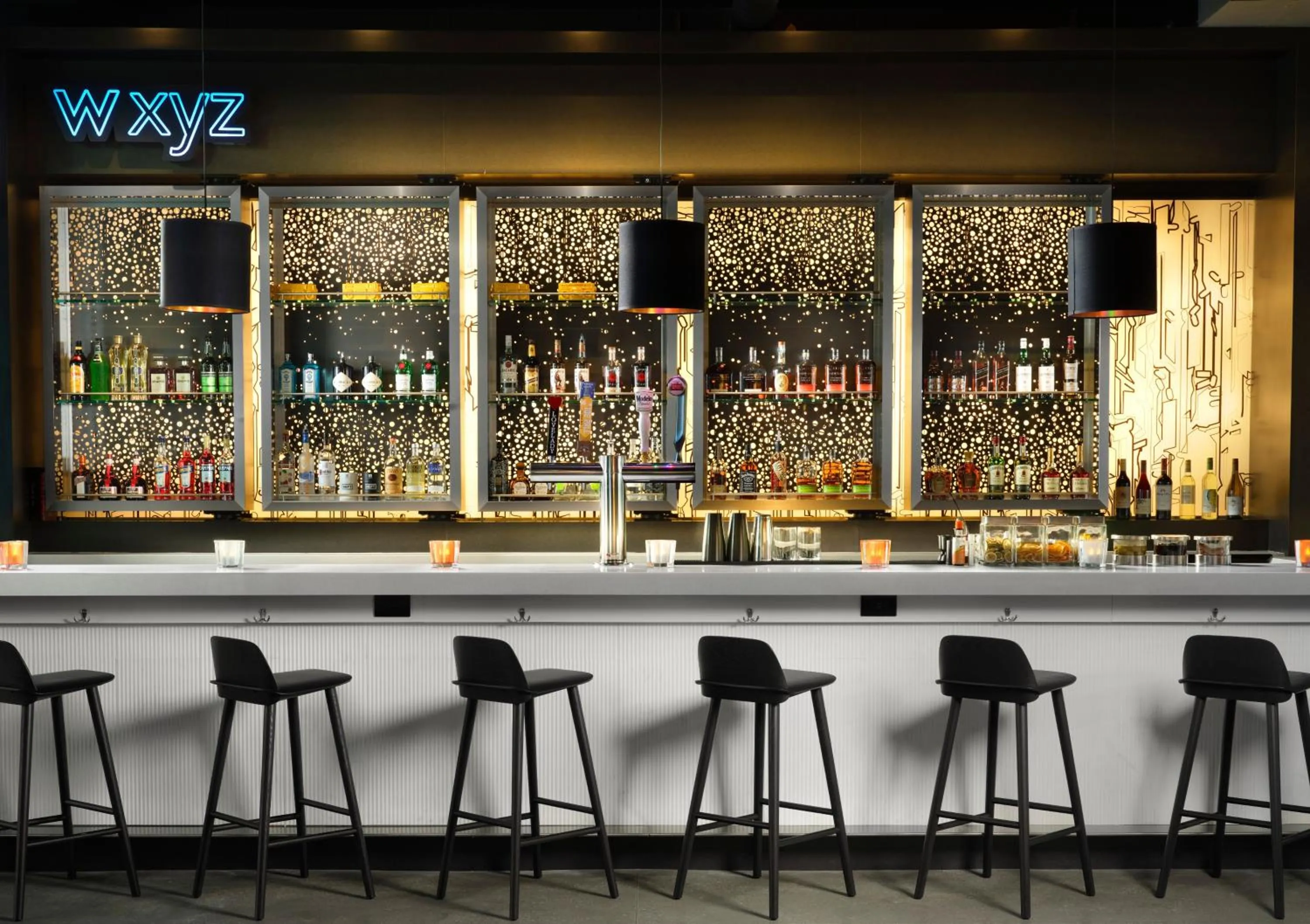 Lounge or bar in Aloft Henderson