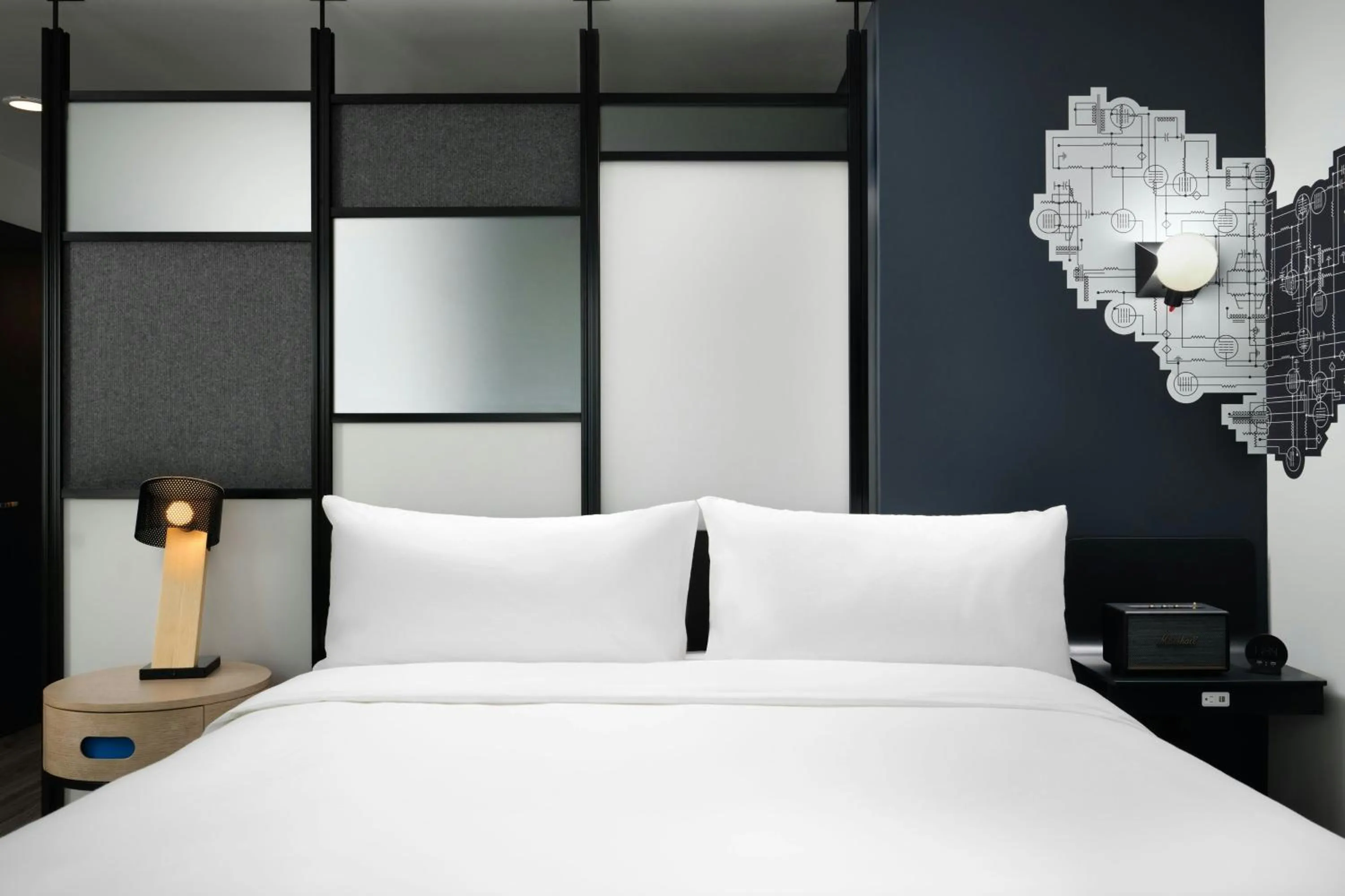 Photo of the whole room, Bed in Aloft Henderson