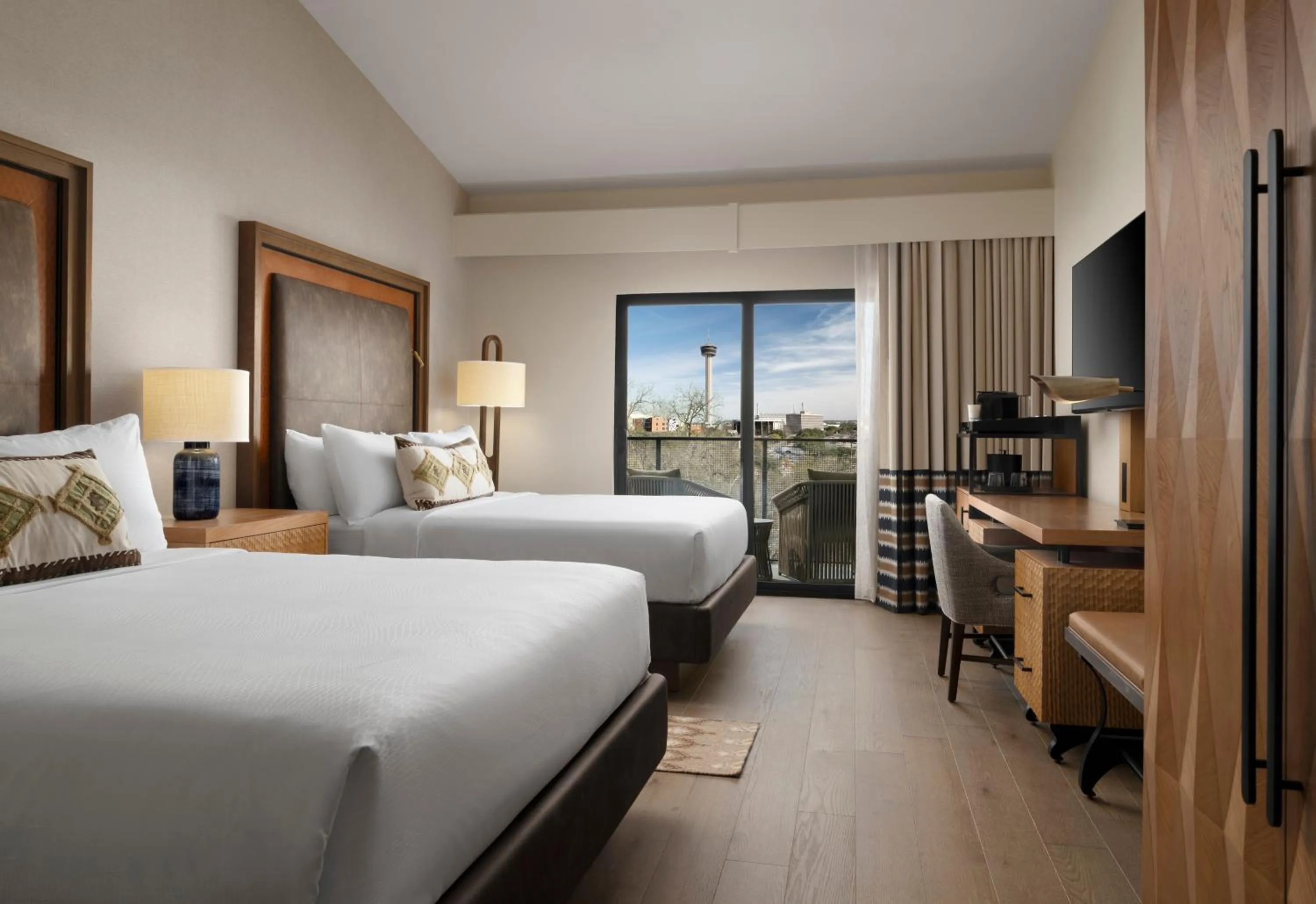 Photo of the whole room, Bed in Plaza San Antonio Hotel & Spa, Autograph Collection