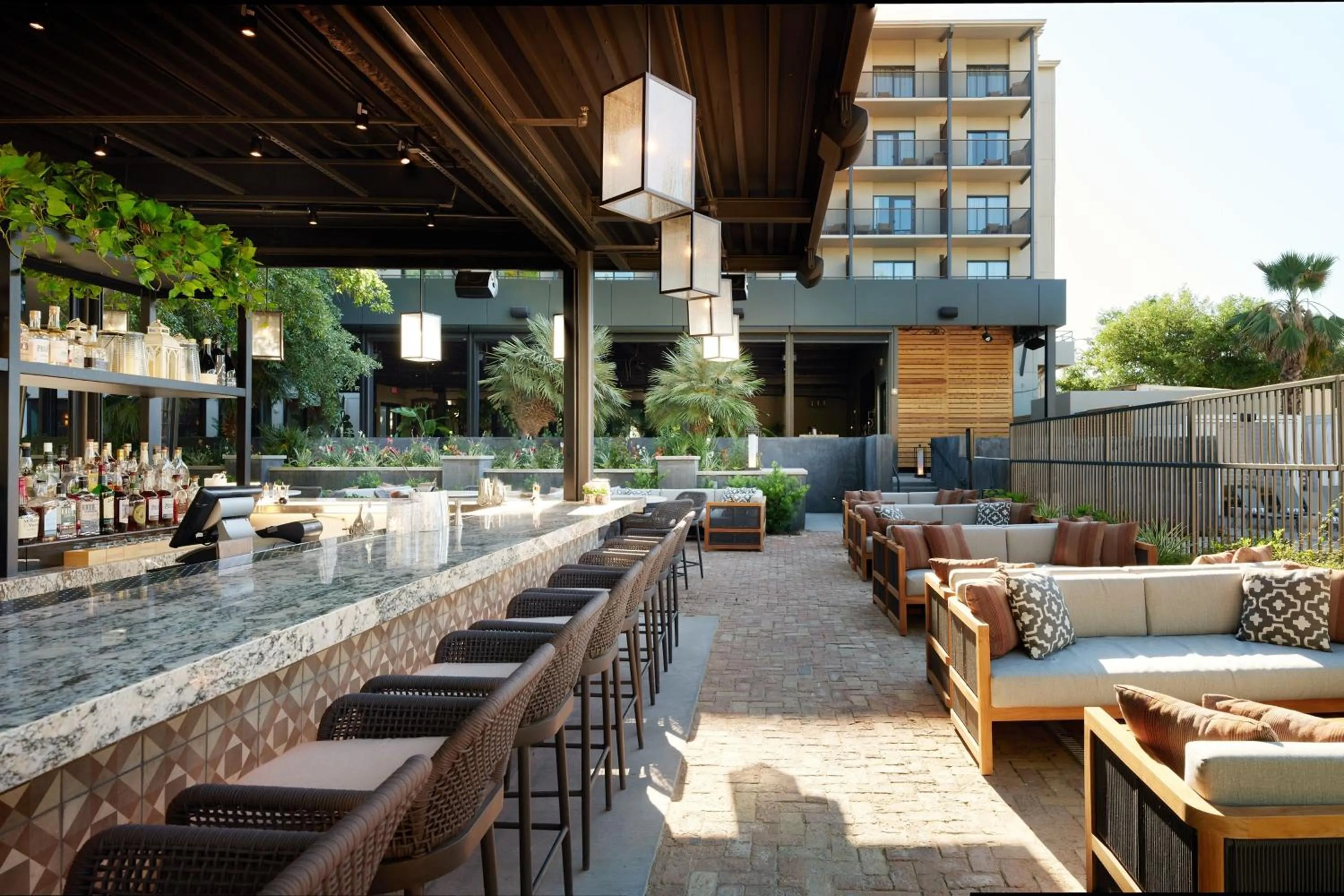 Lounge or bar in Plaza San Antonio Hotel & Spa, Autograph Collection