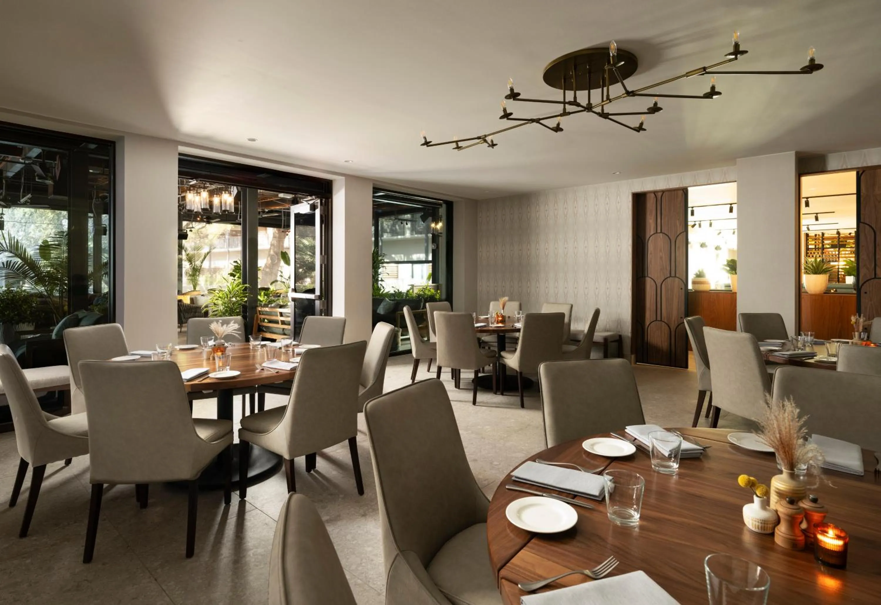 Dining area in Plaza San Antonio Hotel & Spa, Autograph Collection