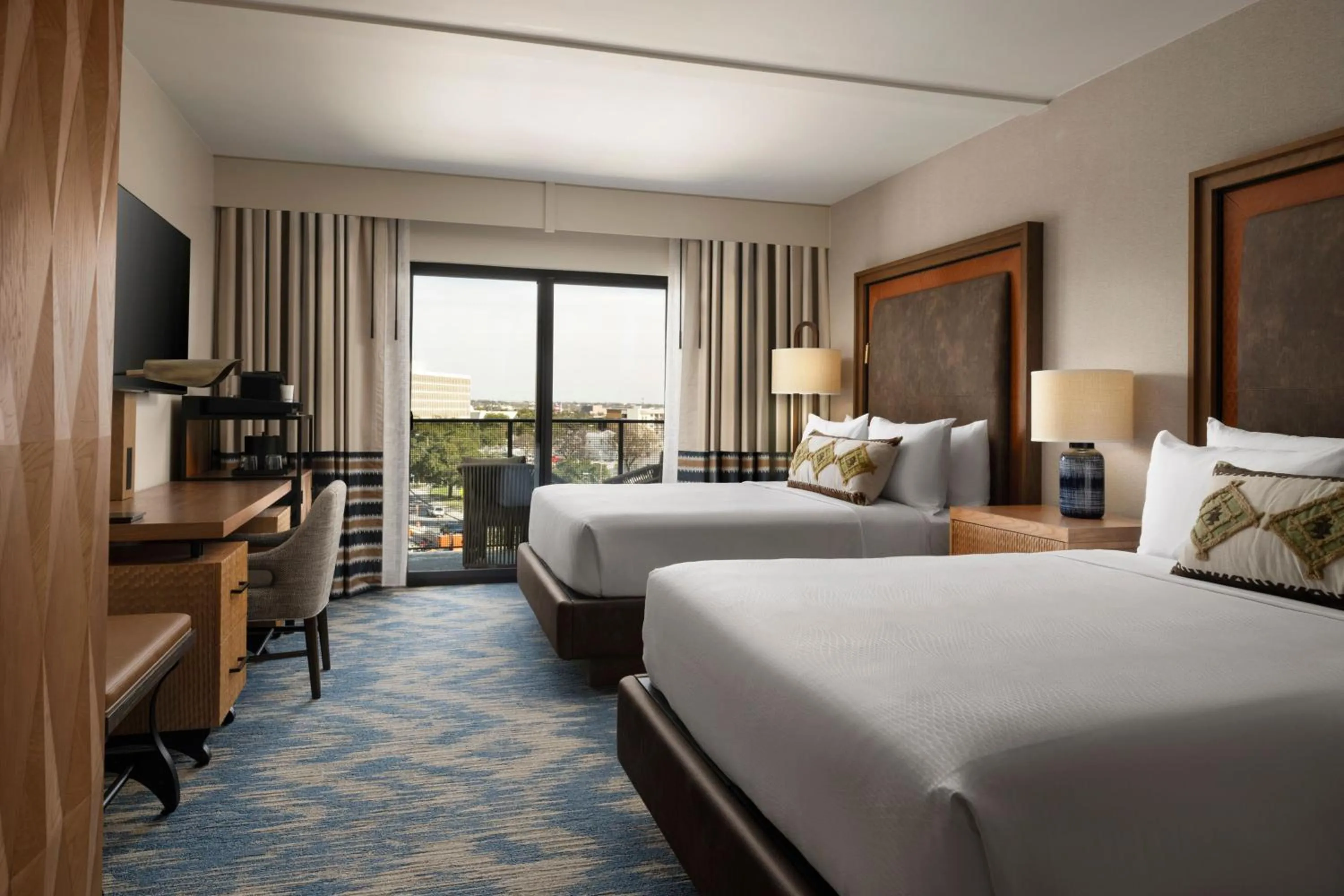 Photo of the whole room, Bed in Plaza San Antonio Hotel & Spa, Autograph Collection