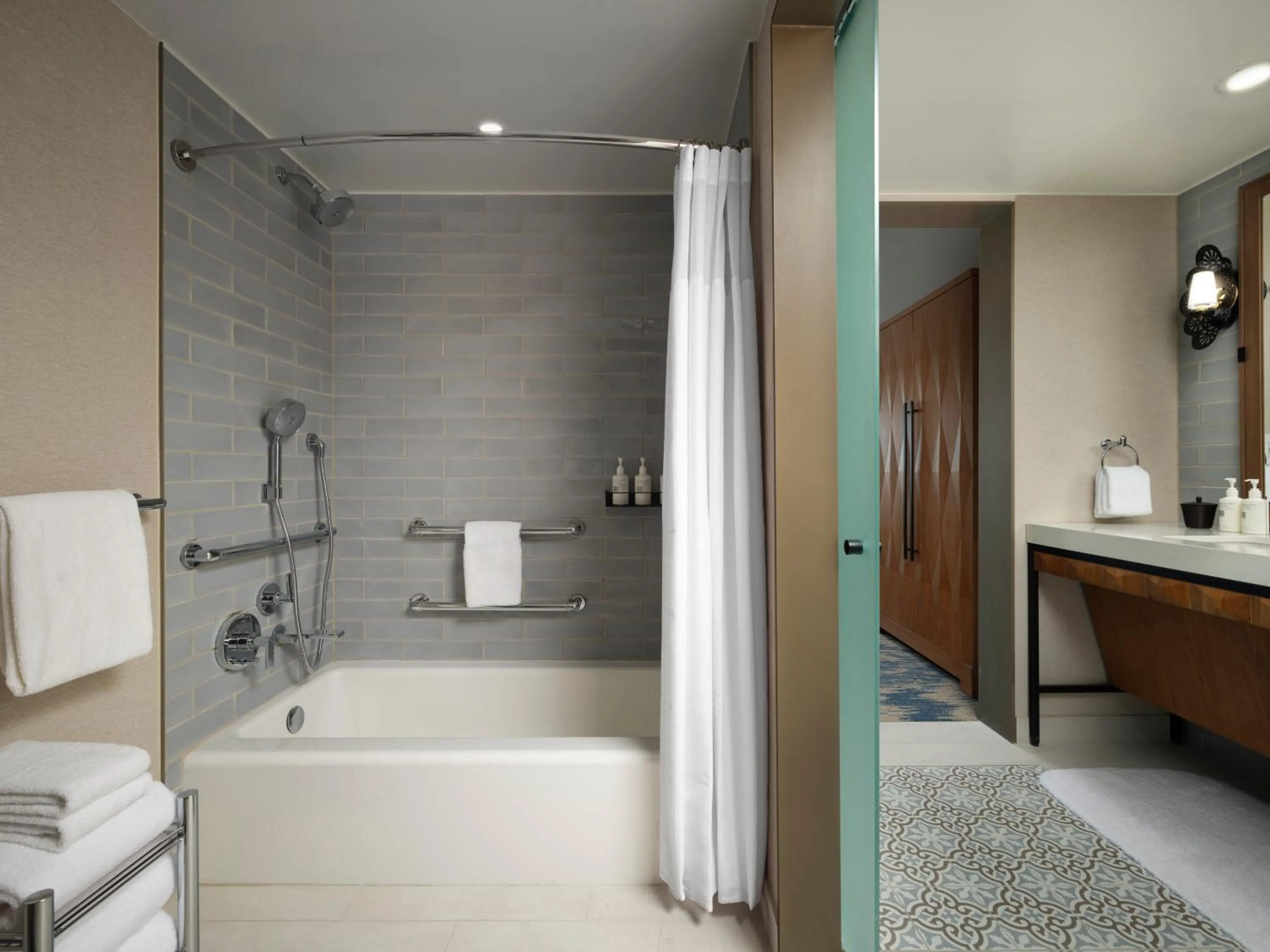 Bathroom in Plaza San Antonio Hotel & Spa, Autograph Collection