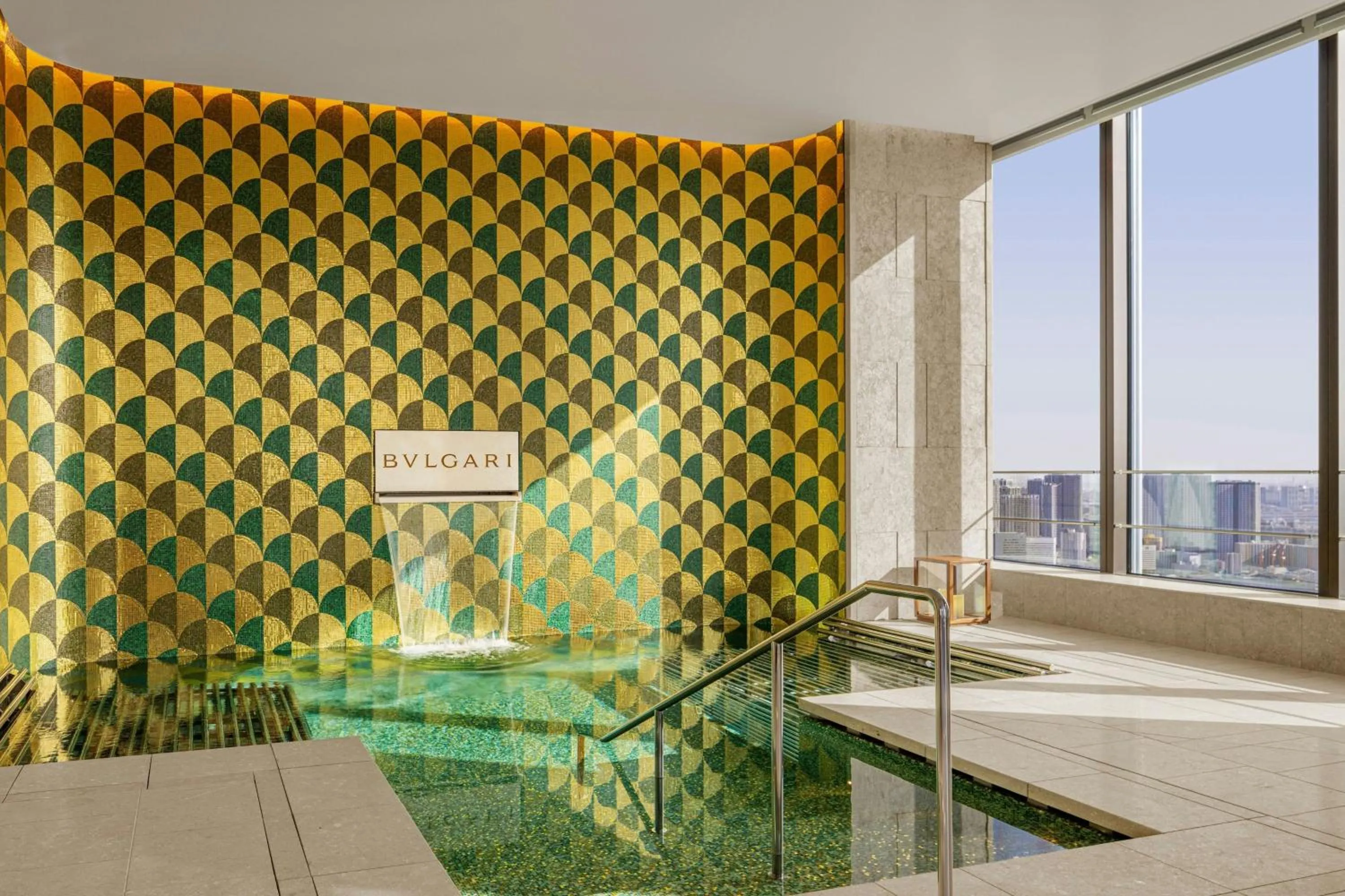 Swimming pool in Bvlgari Hotel Tokyo