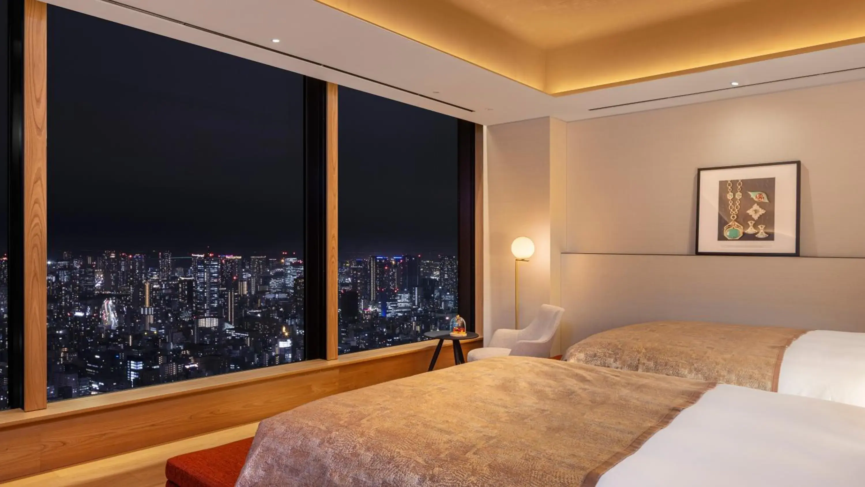 Deluxe Double Room with Two Double Beds and Skyline View in Bvlgari Hotel Tokyo Deluxe Double Room with Two Double Beds and Skyline View in Bvlgari Hotel Tokyo