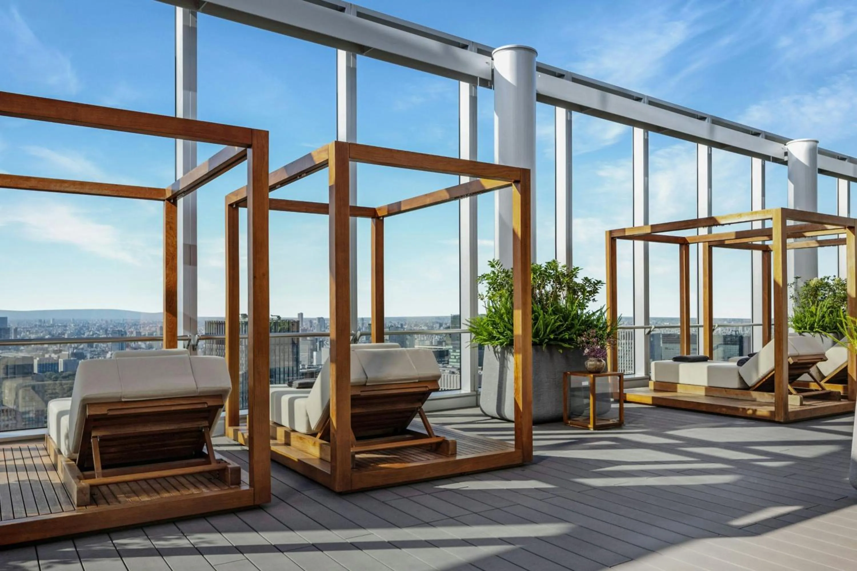 Swimming pool in Bvlgari Hotel Tokyo