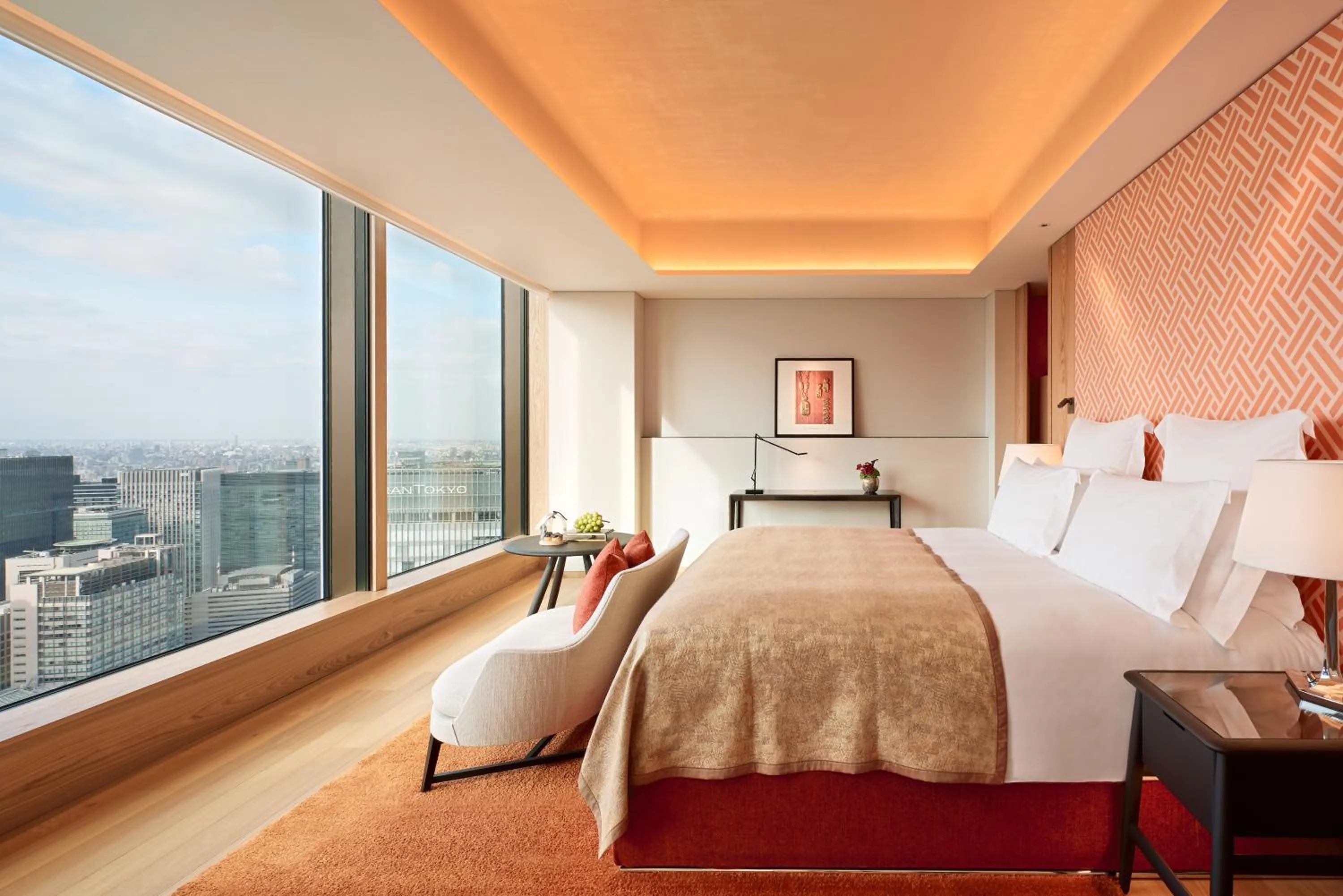 Photo of the whole room, Bed in Bvlgari Hotel Tokyo