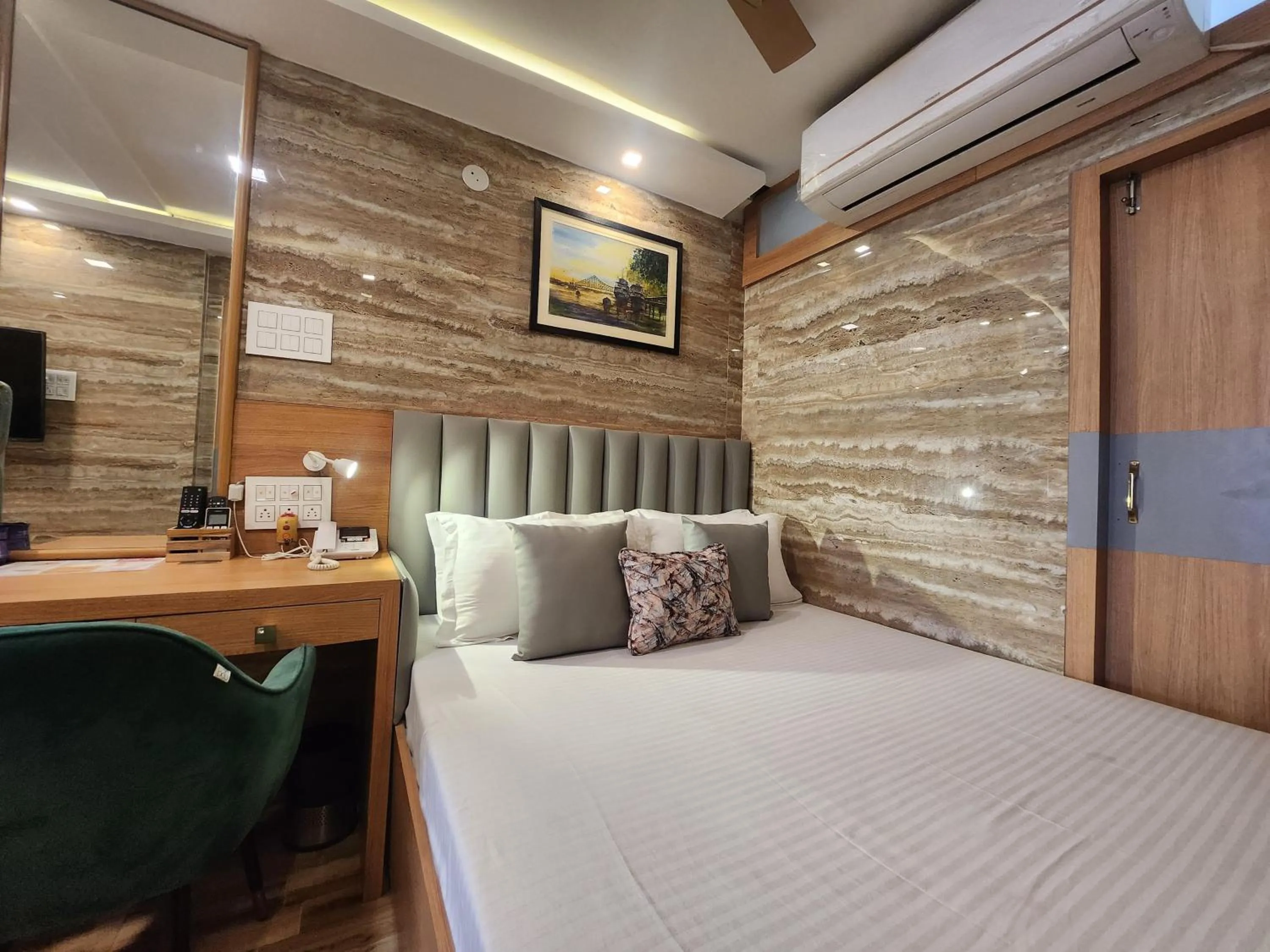 Bed in The City of Joy