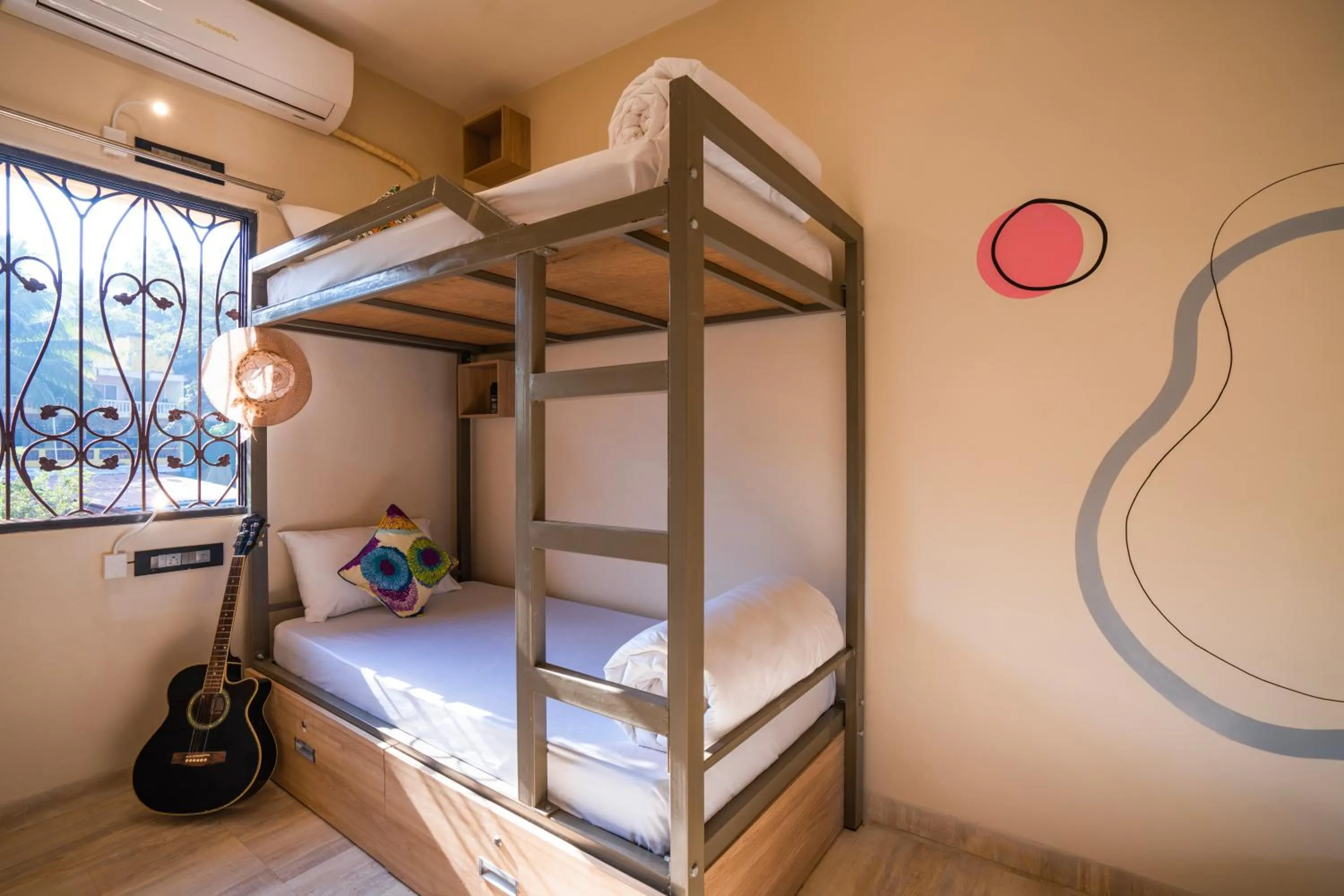 Photo of the whole room, Bed in Zostel Goa, Morjim