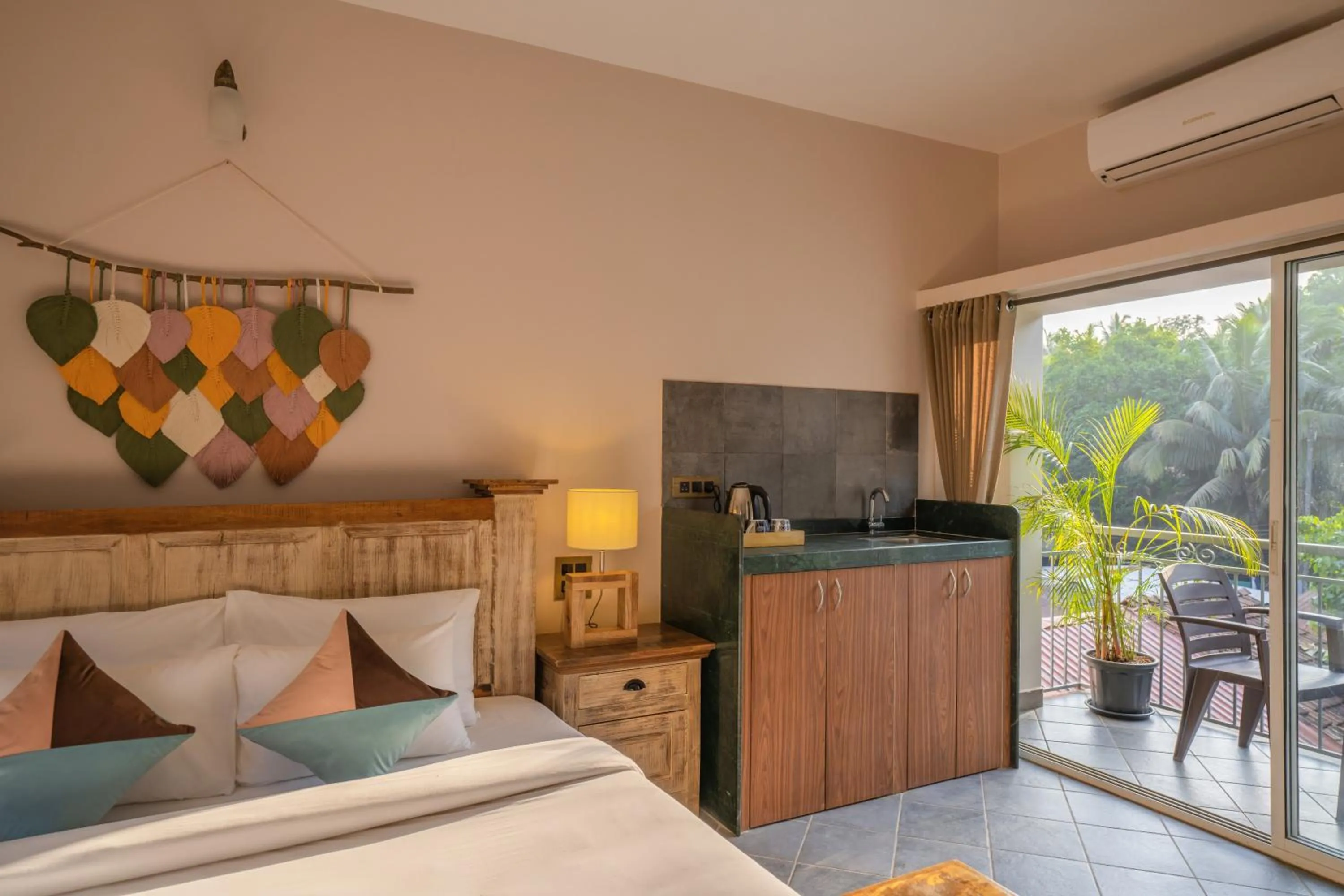 Bed in Zostel Goa, Morjim