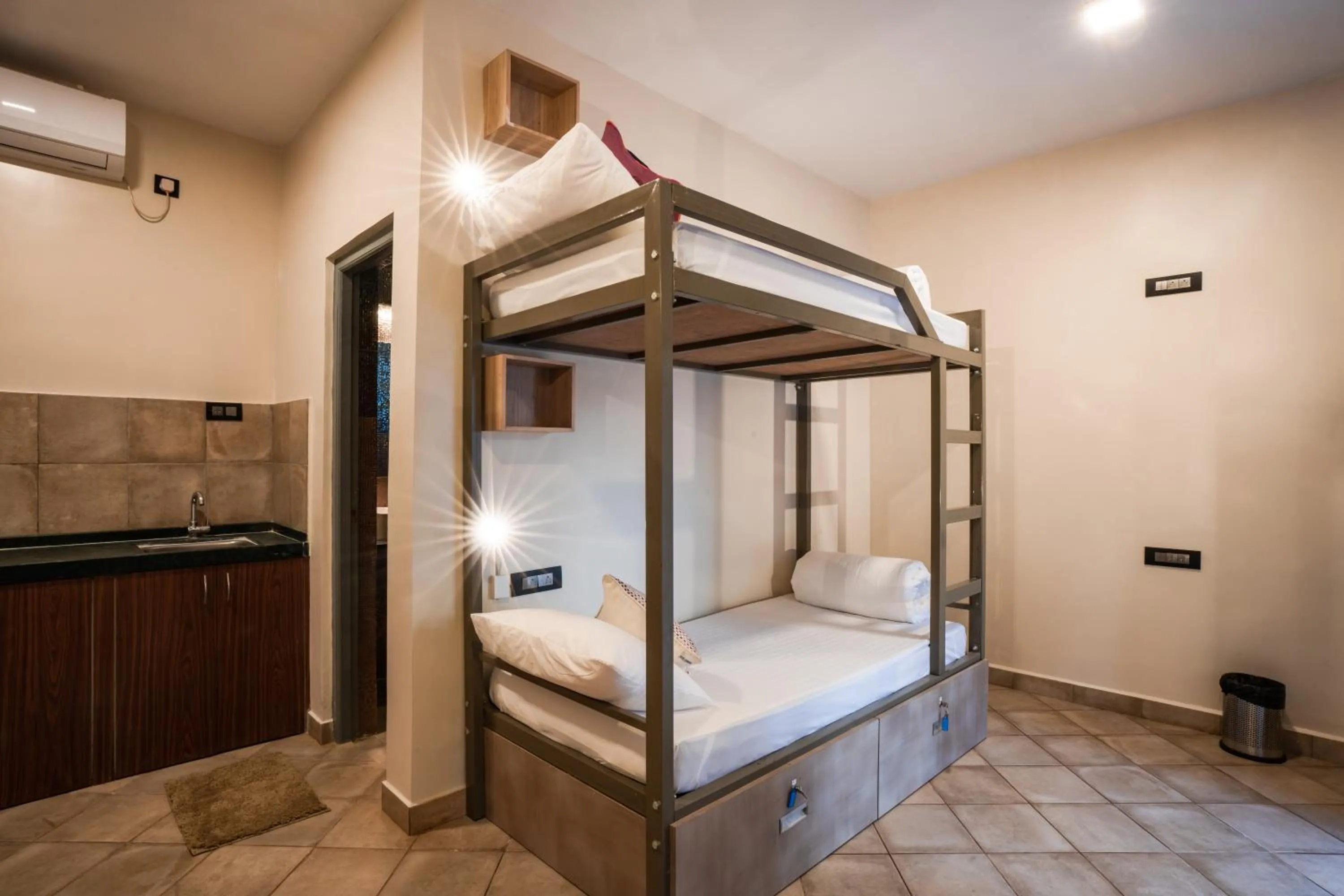 Photo of the whole room, Bed in Zostel Goa, Morjim