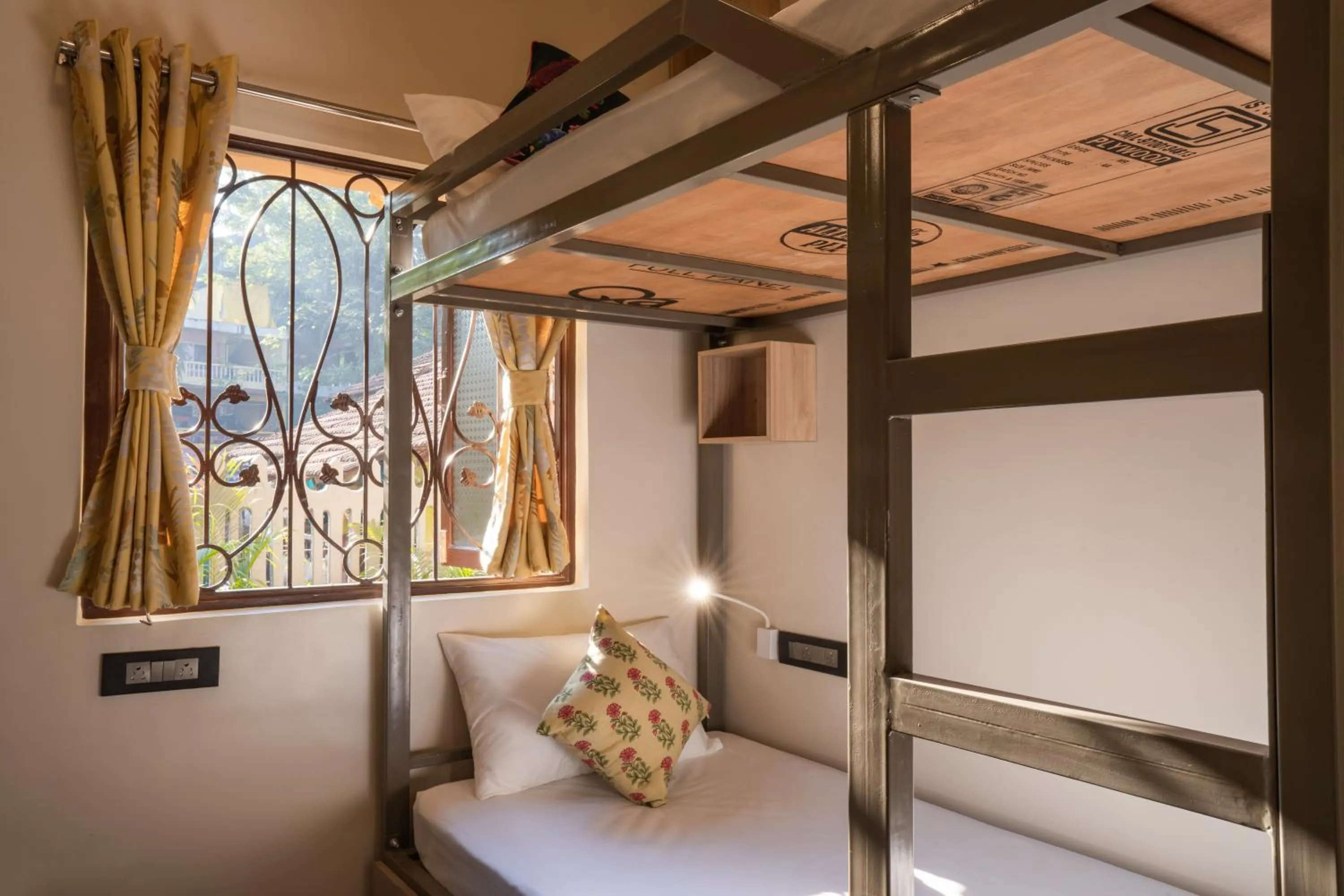 Photo of the whole room, Bed in Zostel Goa, Morjim