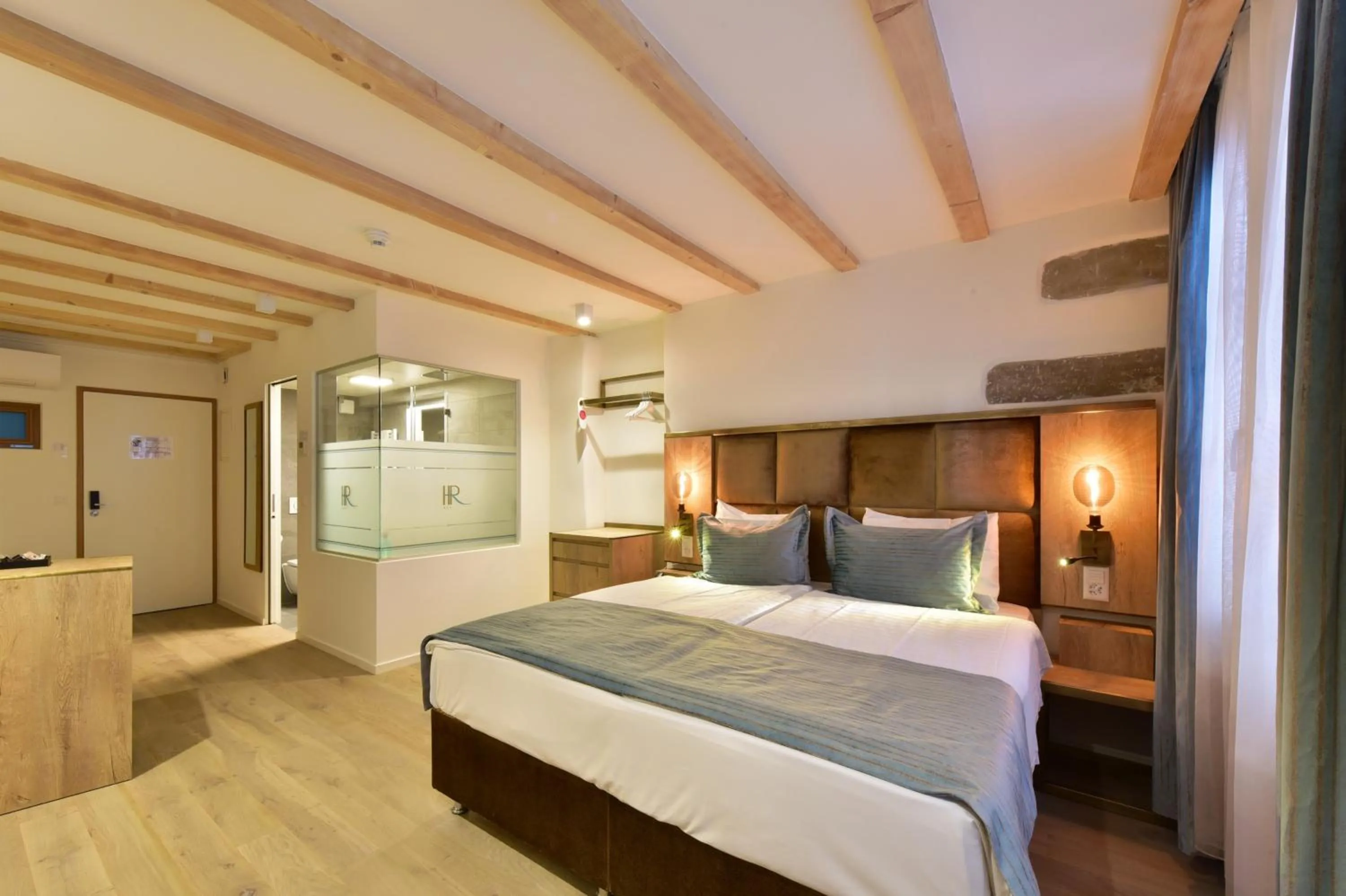 Bedroom, Bed in Hôtel Rousseau Plus