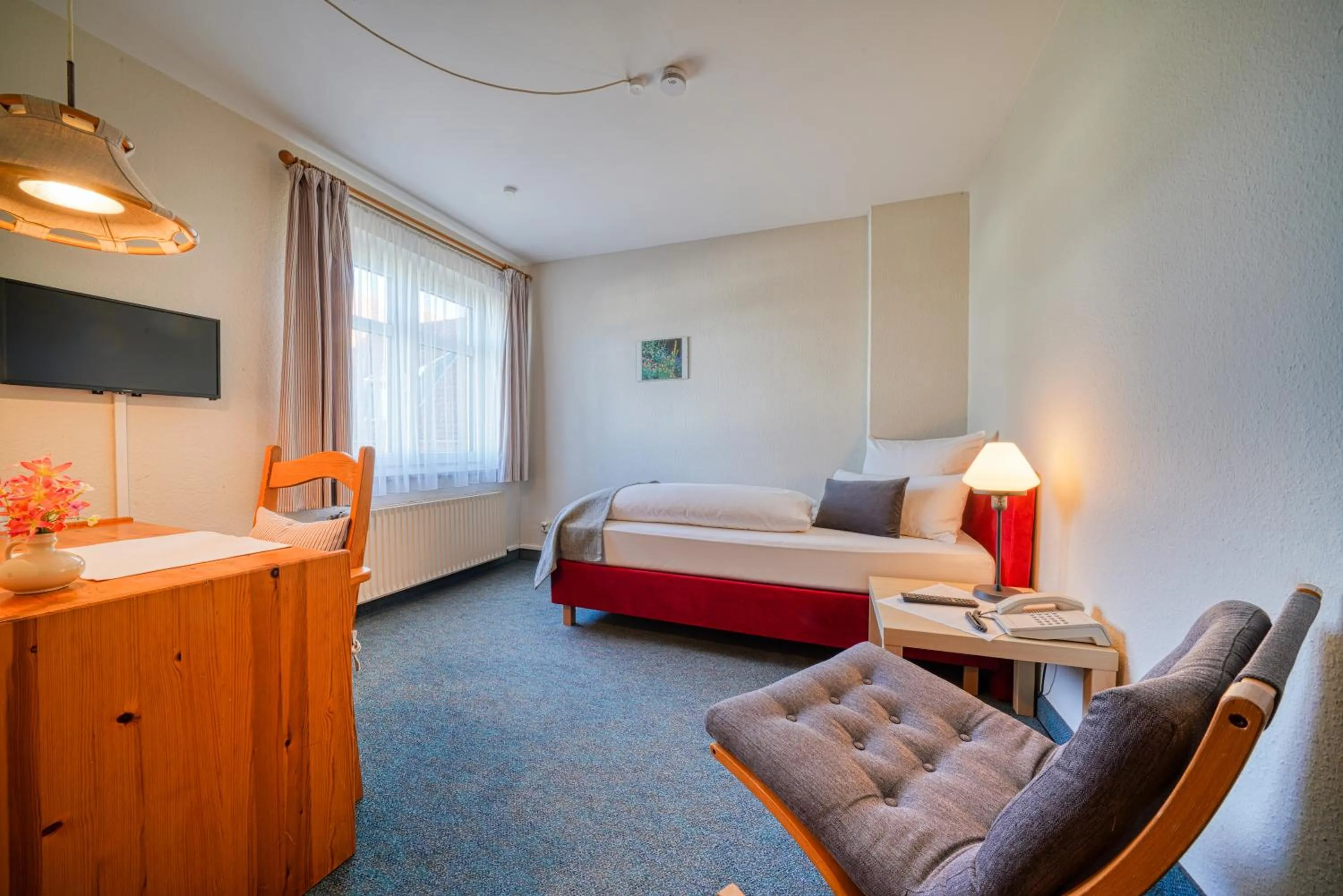 Photo of the whole room, Bed in Hotel Zur Eule