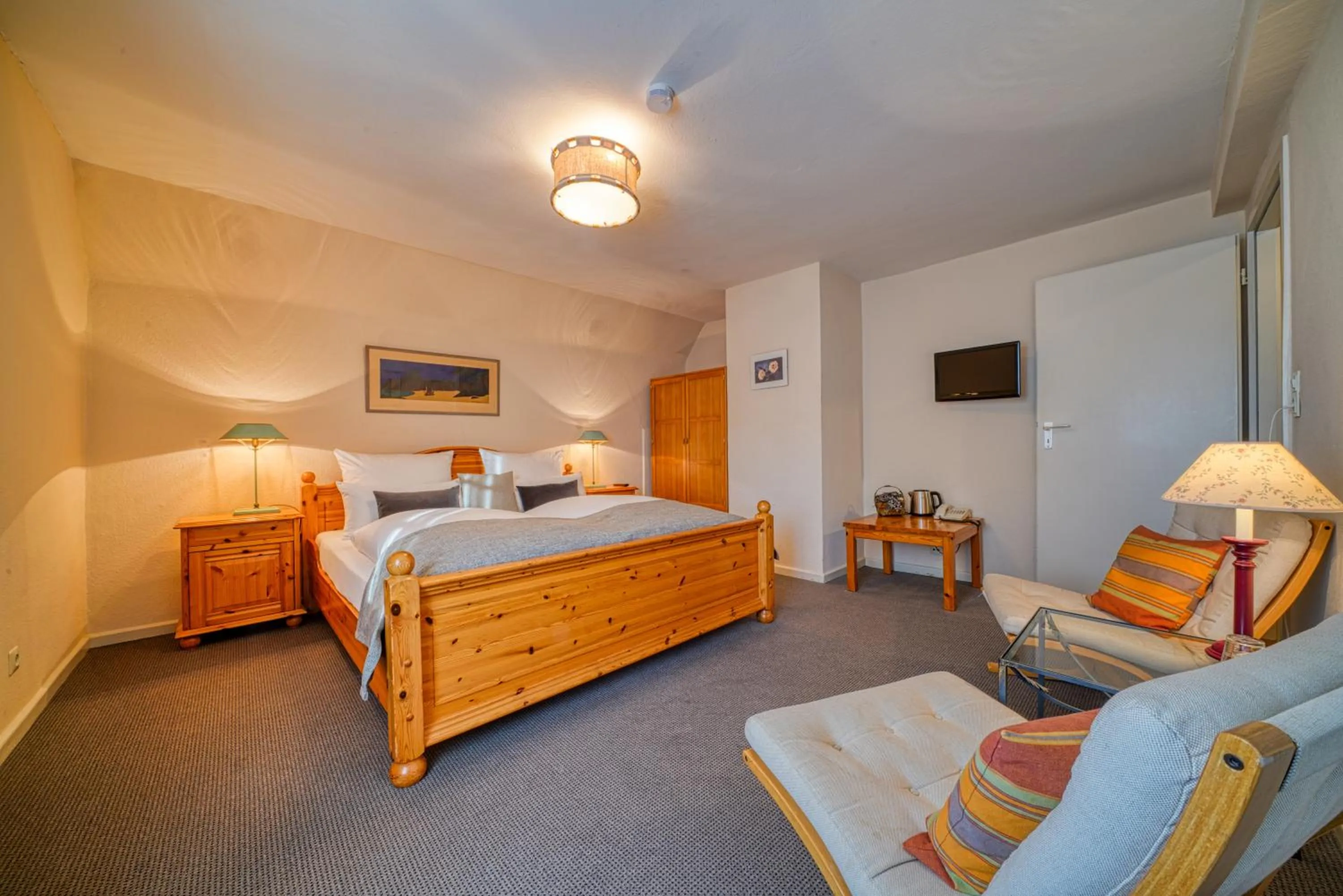 Photo of the whole room, Bed in Hotel Zur Eule