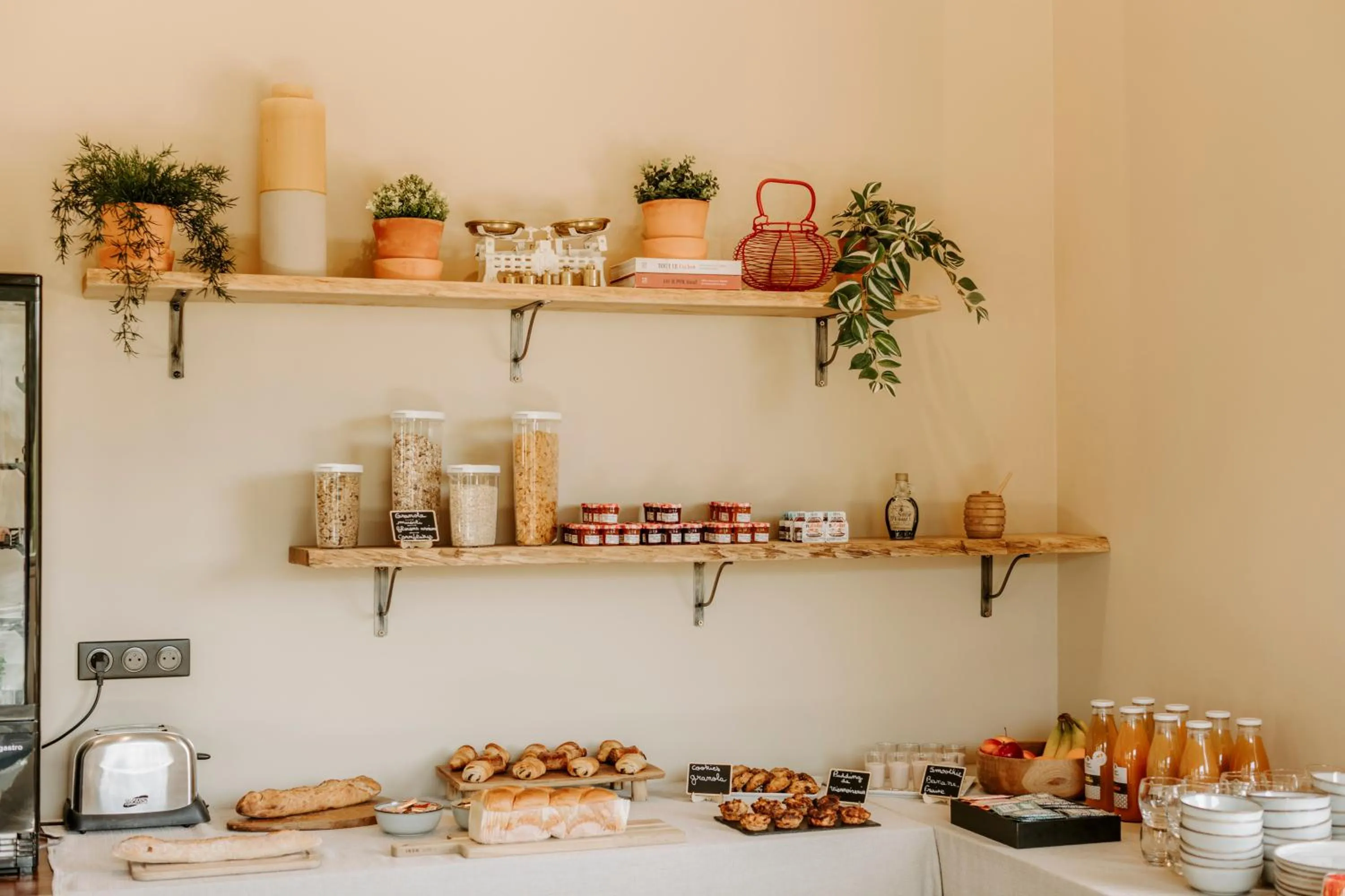 Food and drinks in Soko Hotels-Pont du Gard