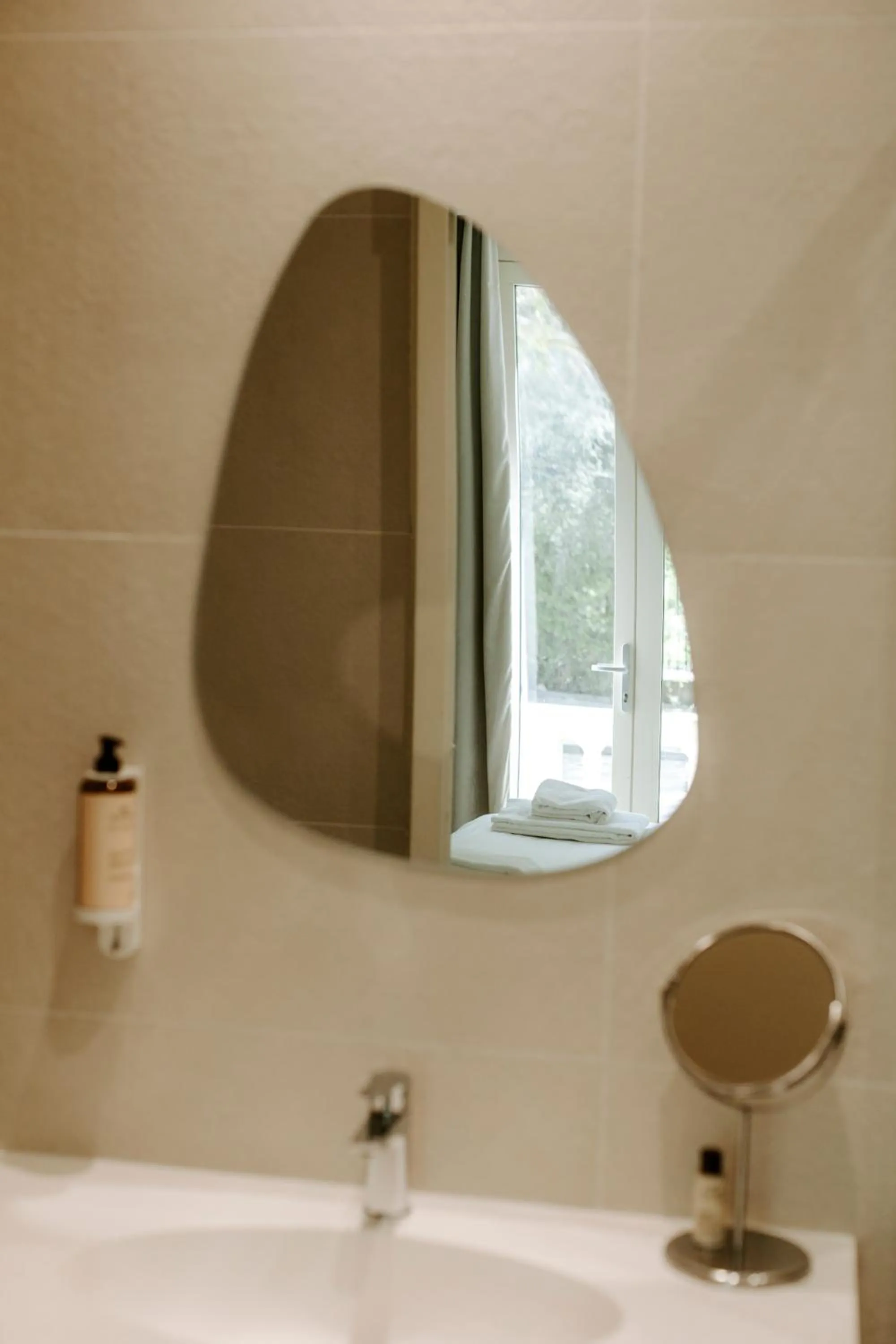 Bathroom in Soko Hotels-Pont du Gard