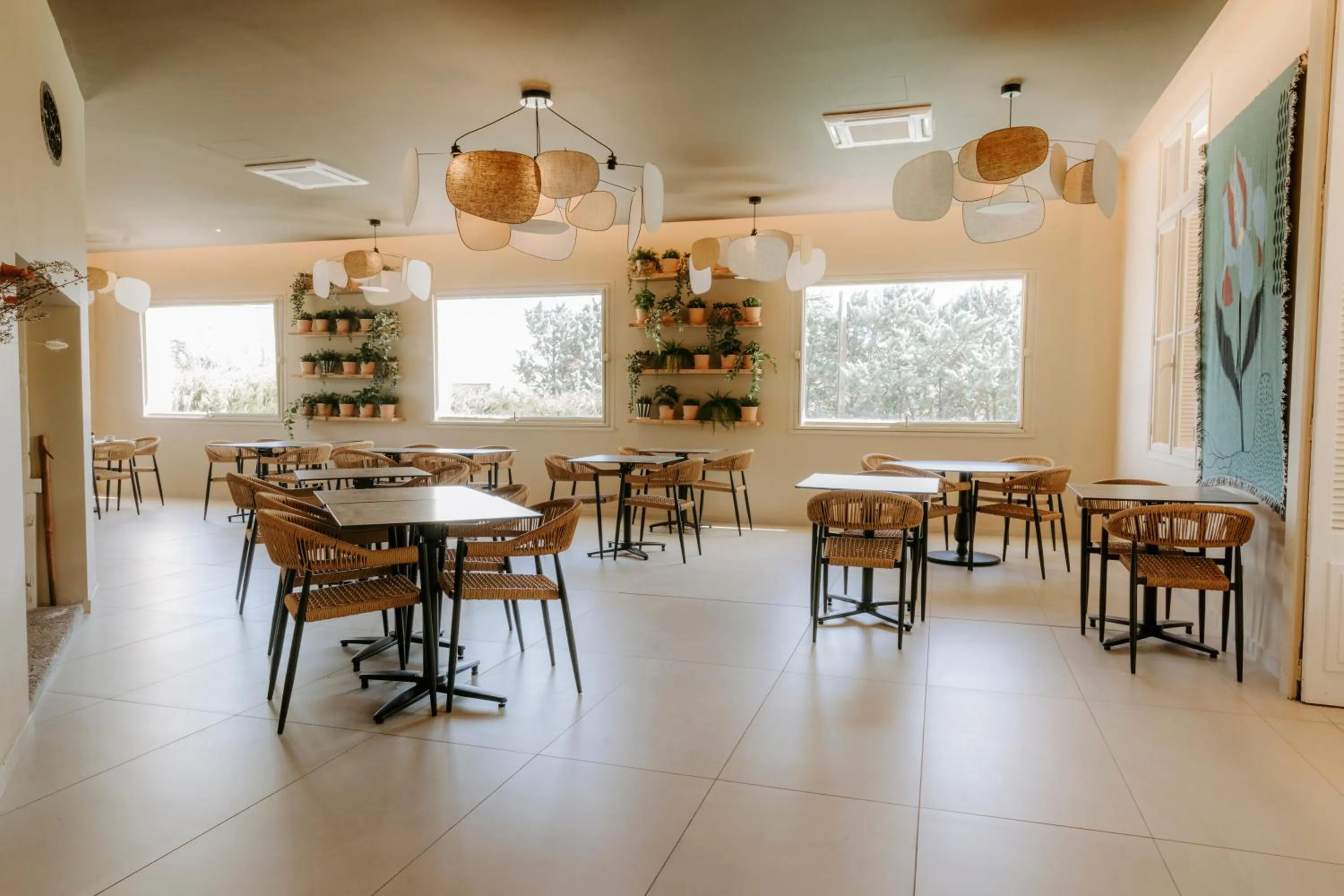 Restaurant/places to eat in Soko Hotels-Pont du Gard