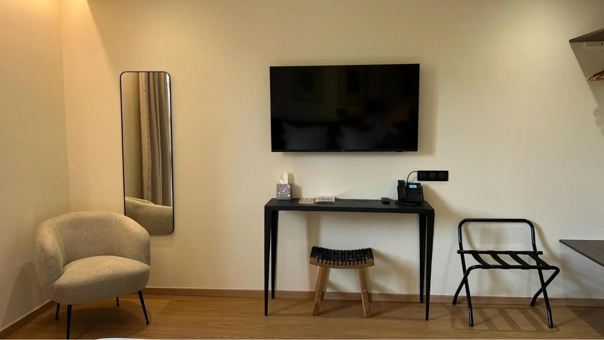 TV and multimedia in Soko Hotels-Pont du Gard