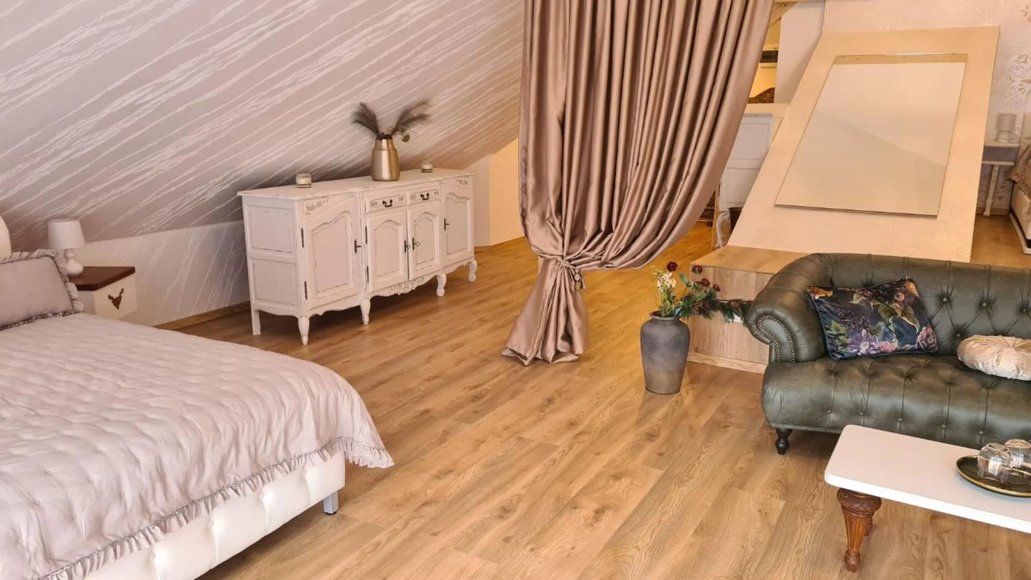 Bed in Conacul Radacinilor