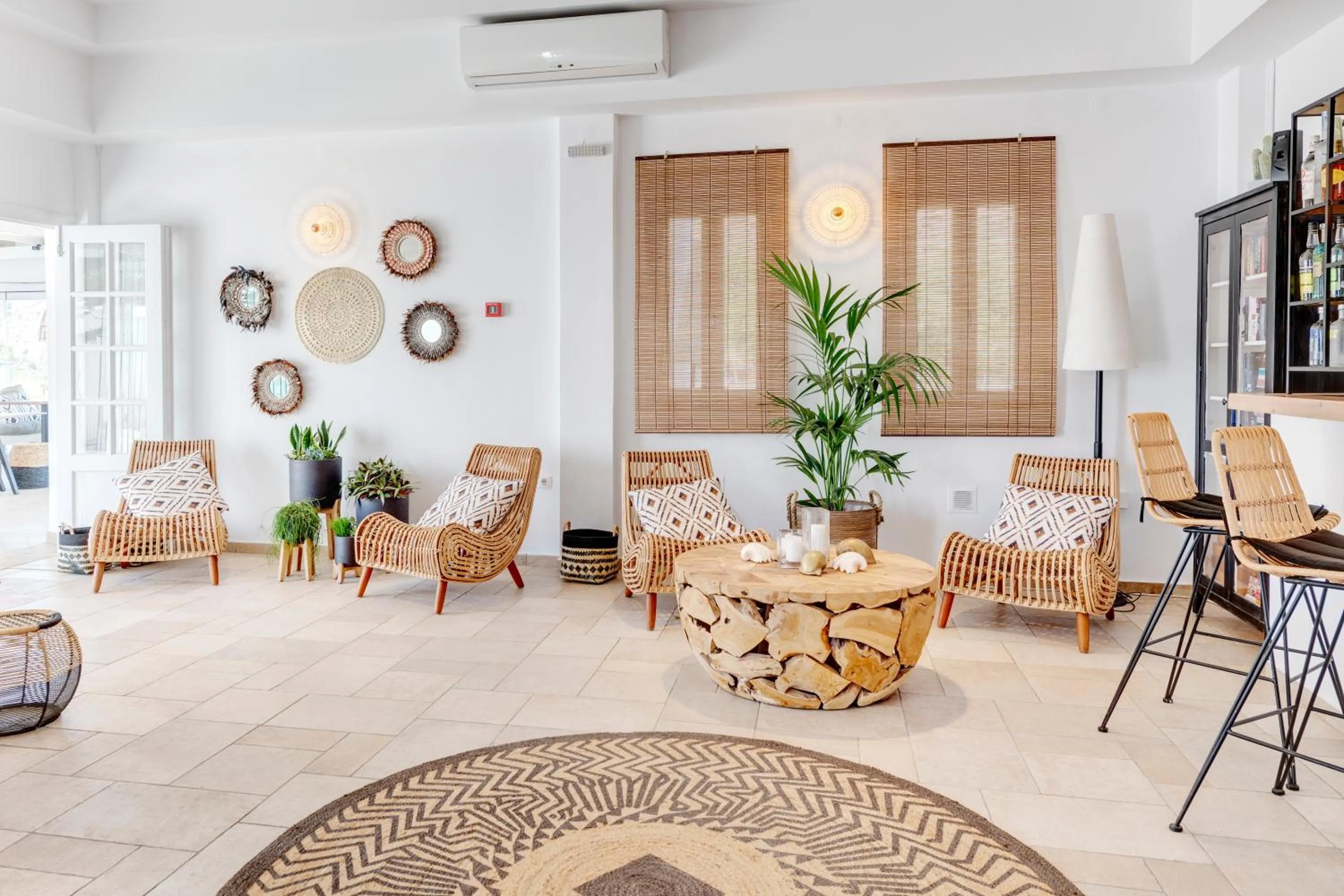 Seating area in Hotel Benois